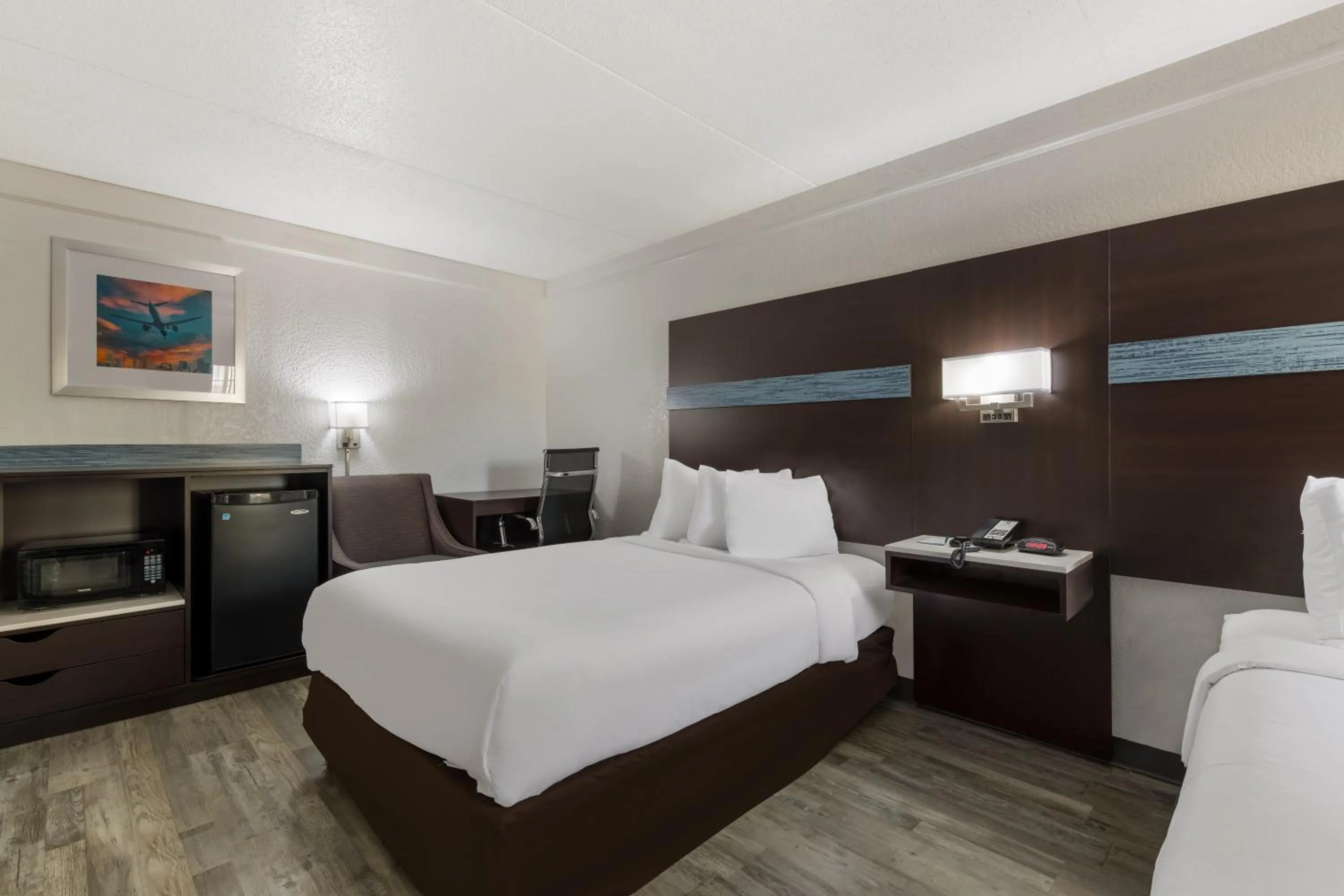 Bedroom, Bed in Quality Inn & Suites Airport