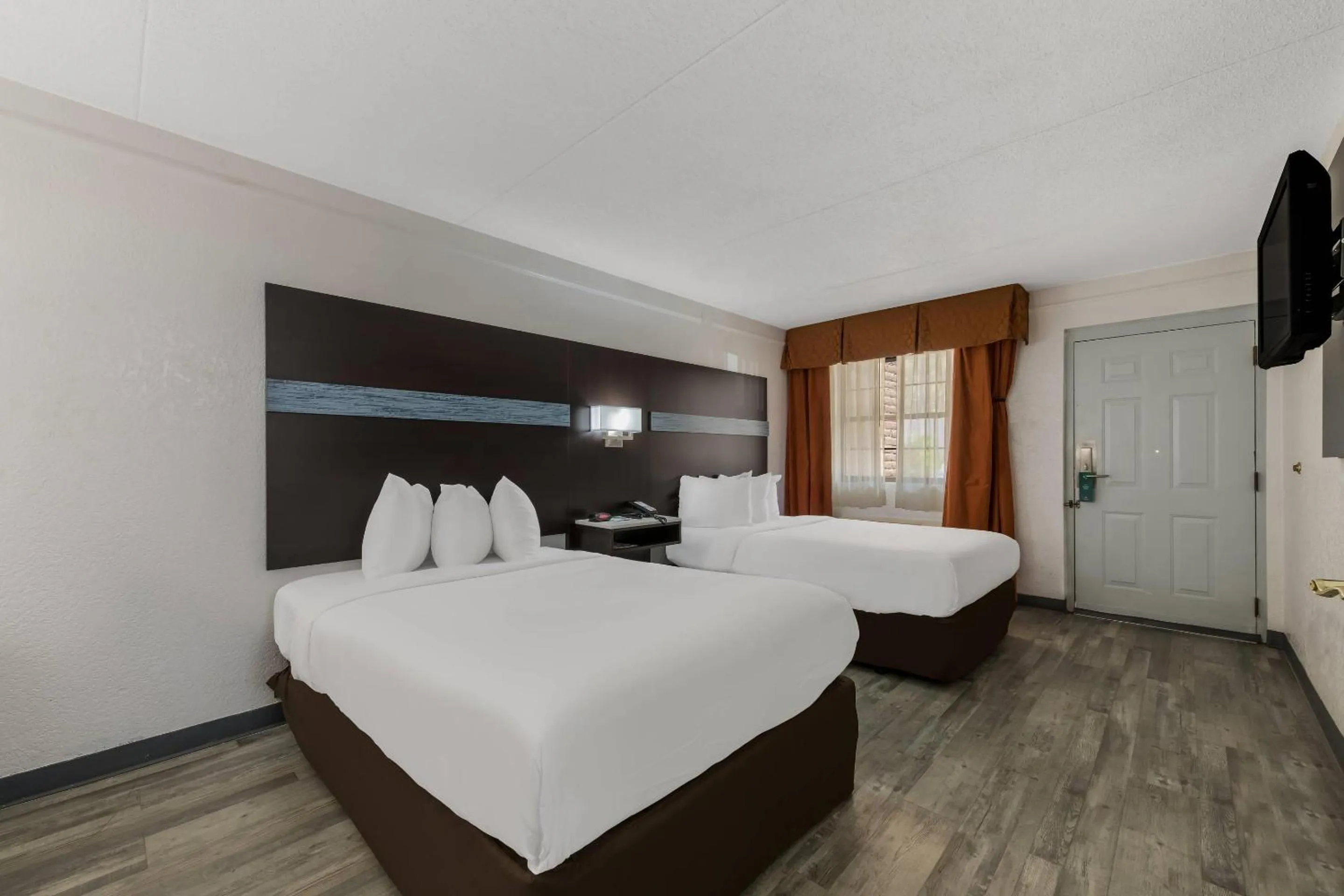 Bedroom, Bed in Quality Inn & Suites Airport