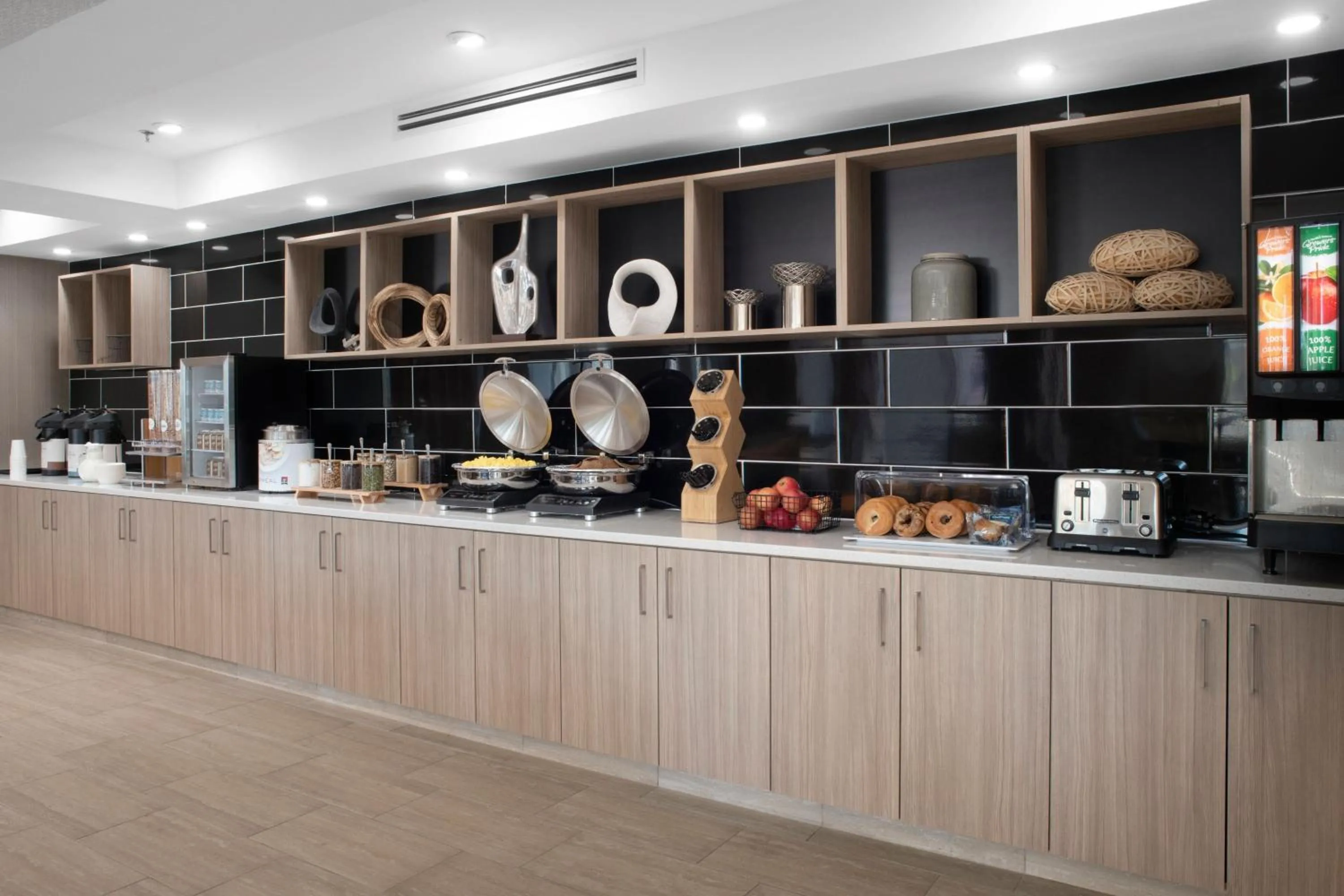 Breakfast in SpringHill Suites by Marriott Little Rock