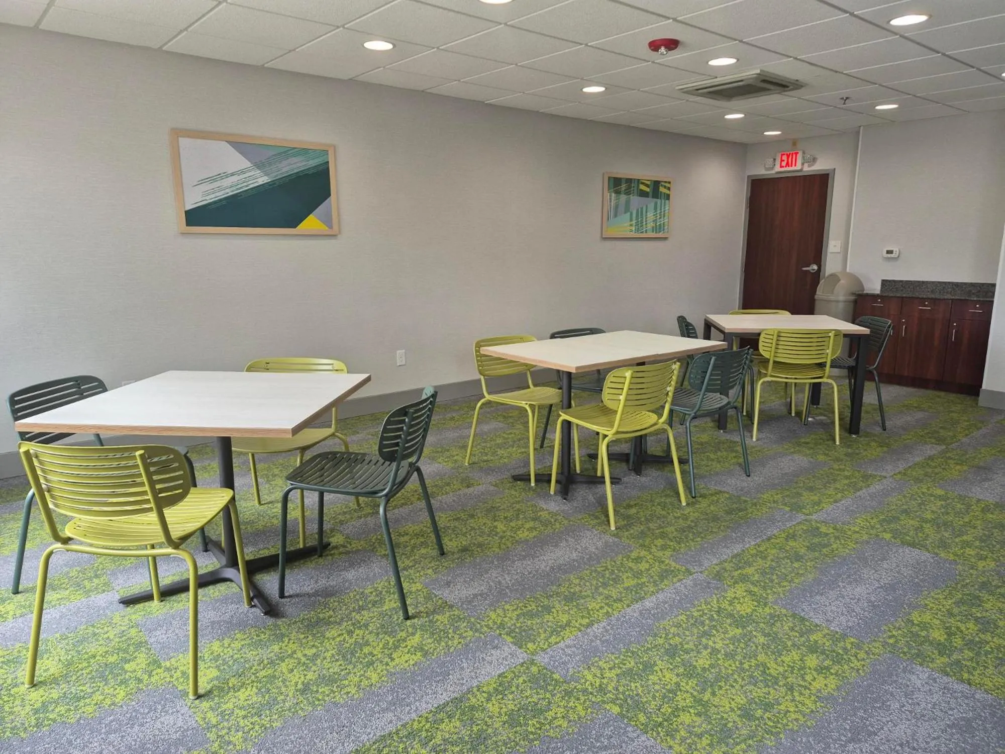 Meeting/conference room in Spark by Hilton Lancaster