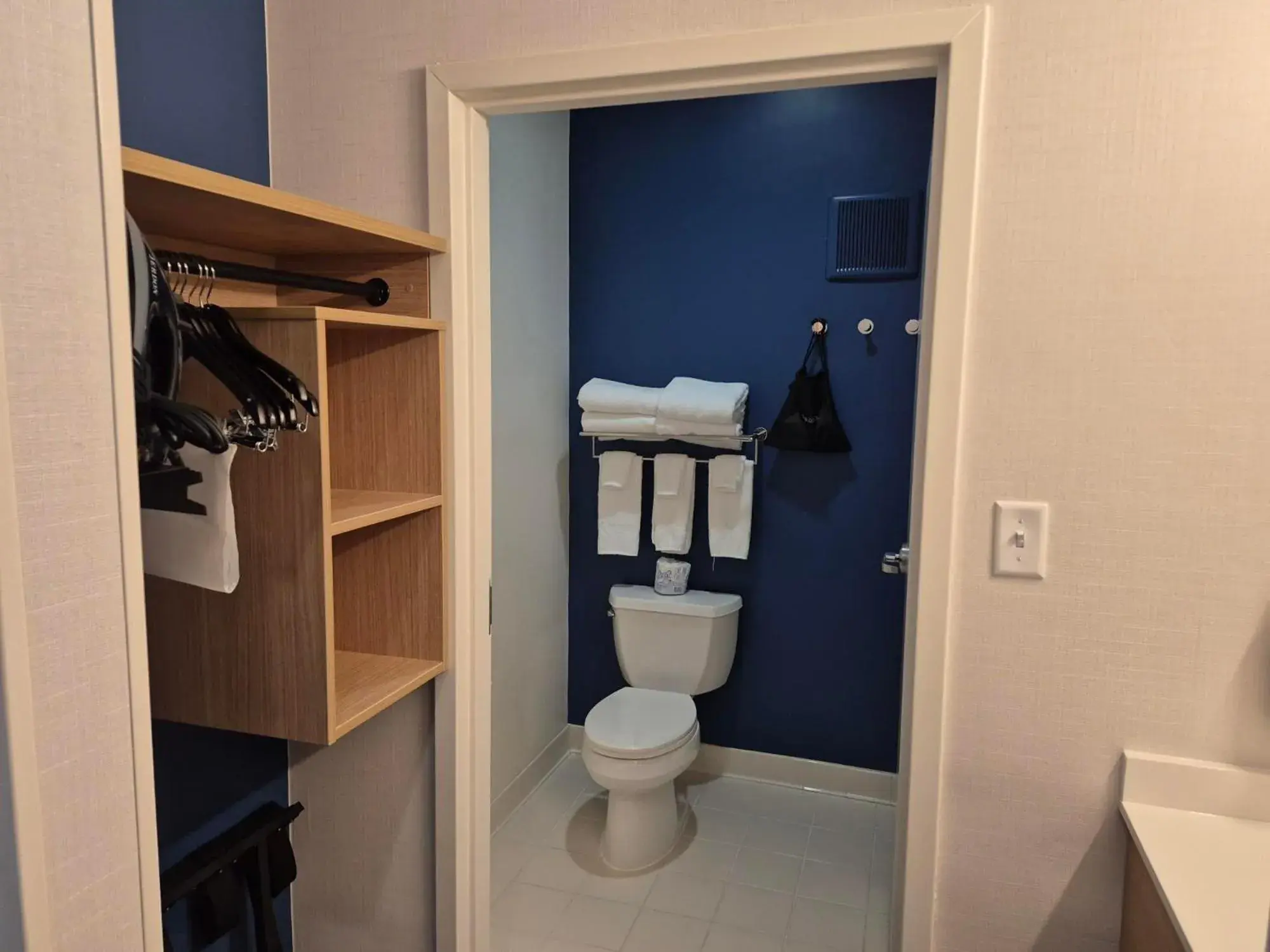 Queen Room with Two Queen Beds and Mobility Accessible Tub in Spark by Hilton Lancaster Queen Room with Two Queen Beds and Mobility Accessible Tub in Spark by Hilton Lancaster