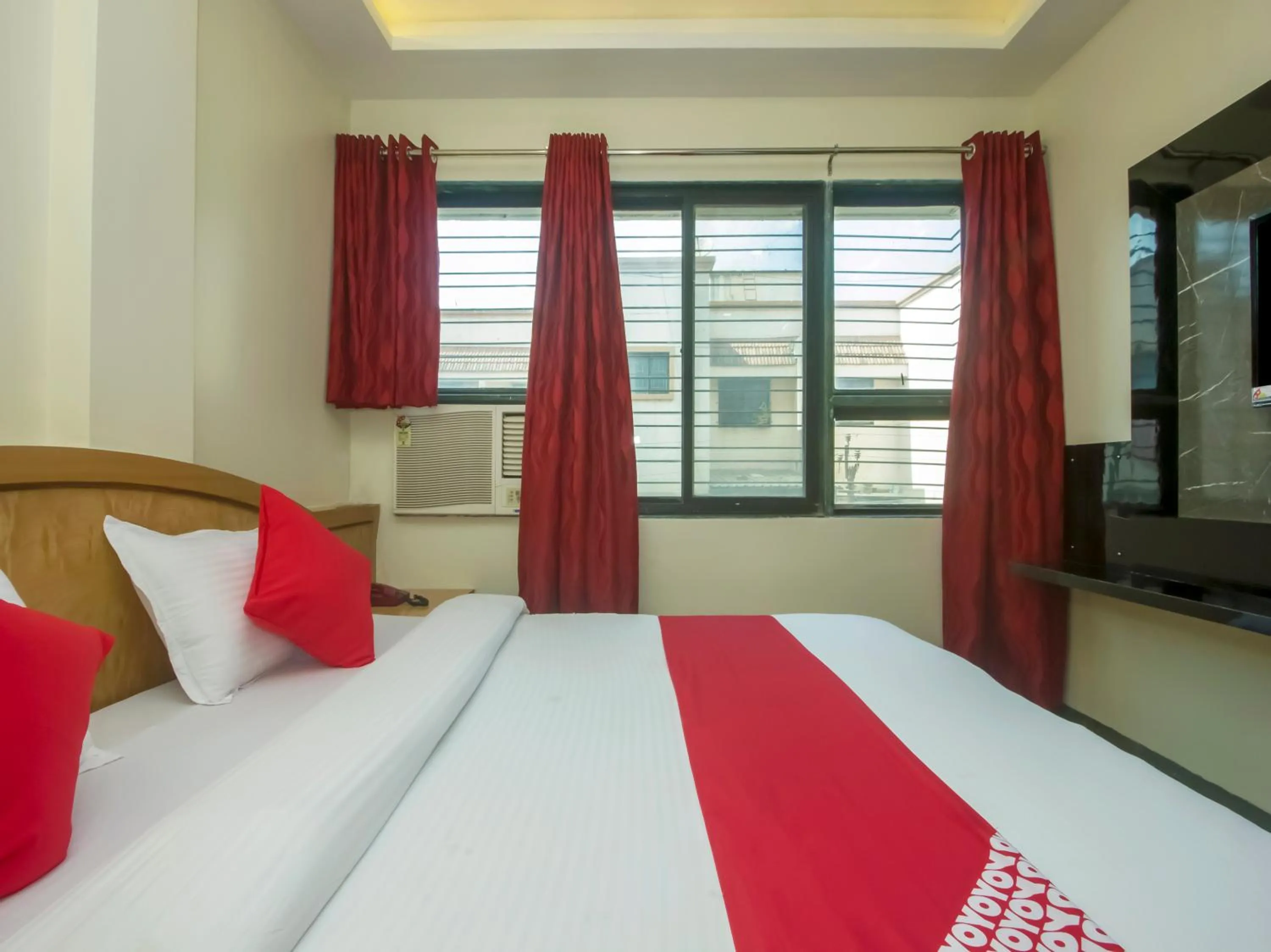 Bedroom, Bed in Hotel New Uttam Hira Palace