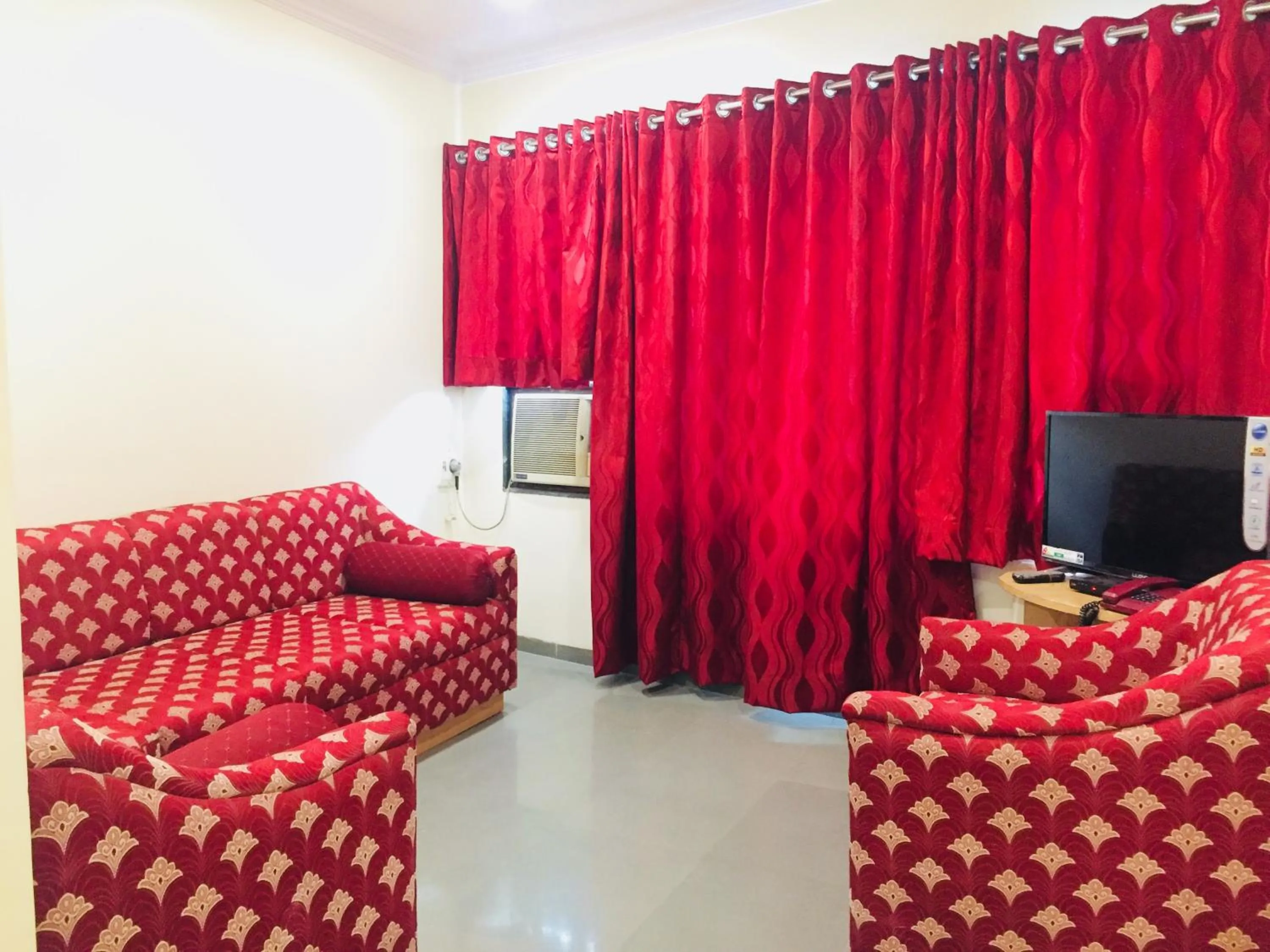 Living room in Hotel New Uttam Hira Palace