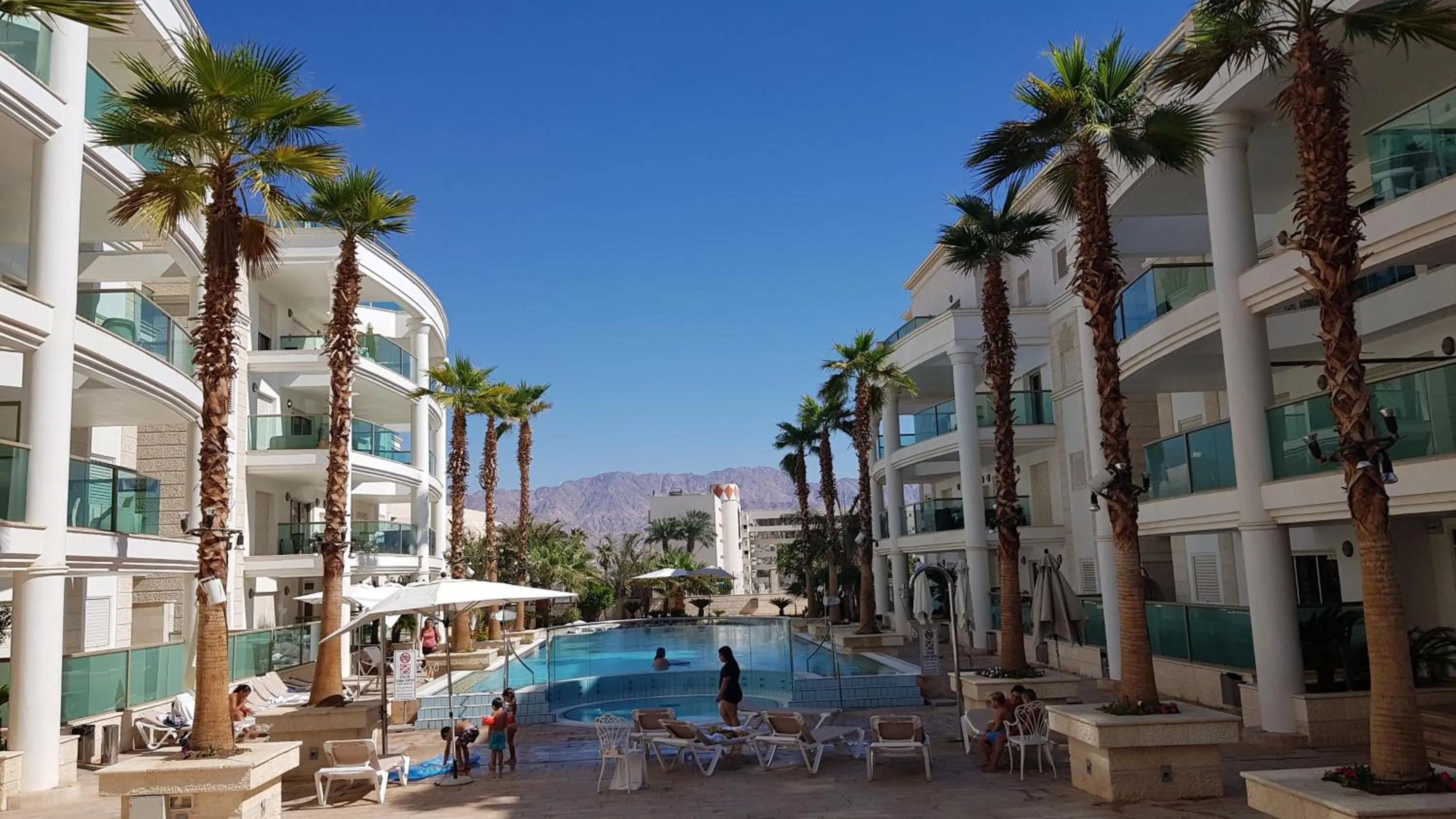 Swimming pool in City Resort Palmore