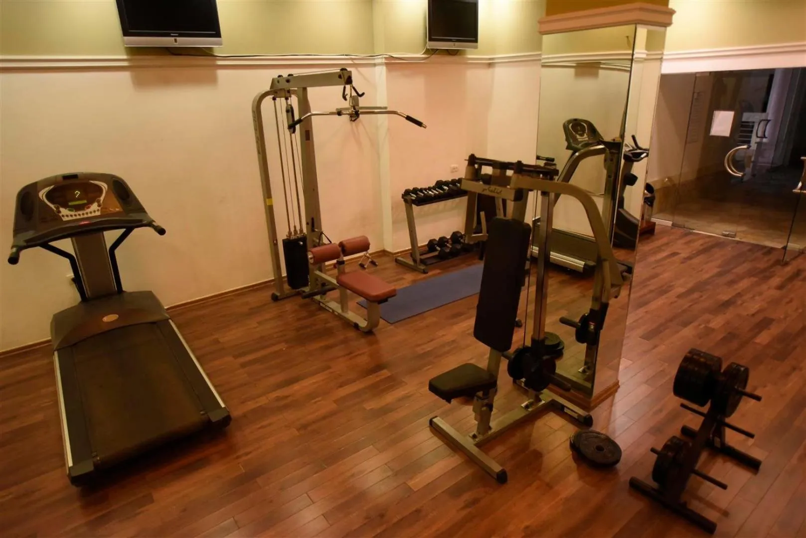 Fitness centre/facilities in City Resort Palmore