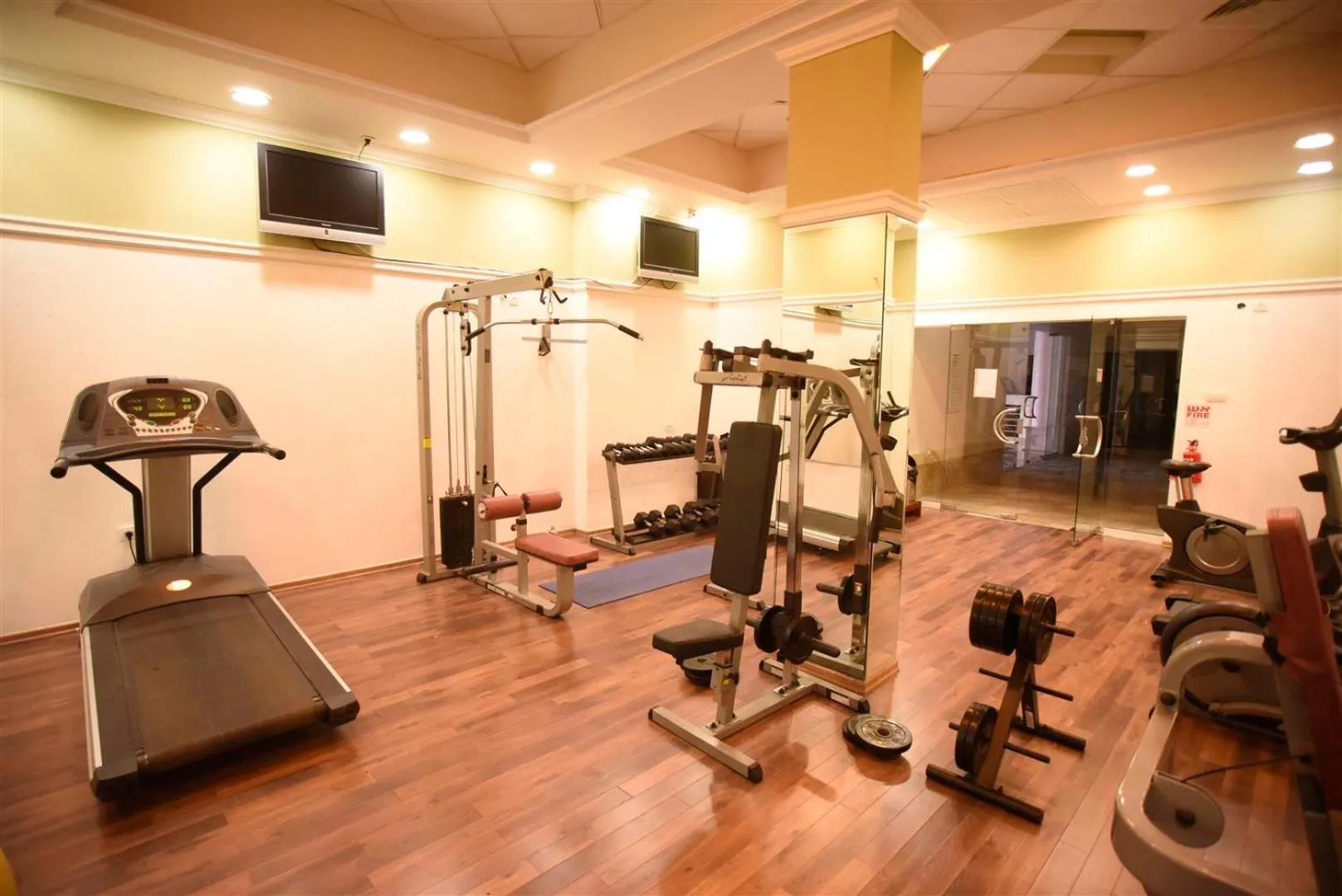 Fitness centre/facilities in City Resort Palmore