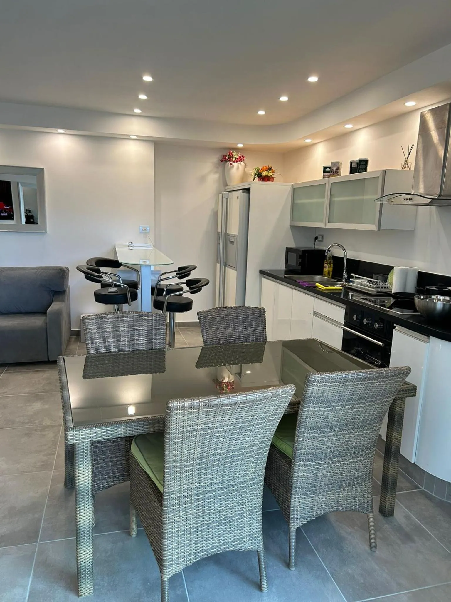 kitchen in City Resort Palmore