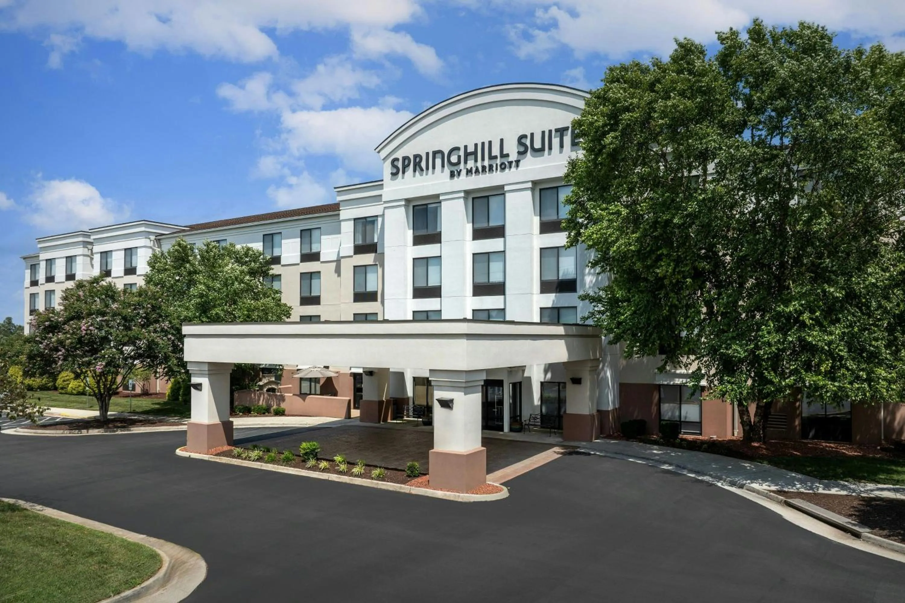 Property building in SpringHill Suites by Marriott Lynchburg Airport/University Area