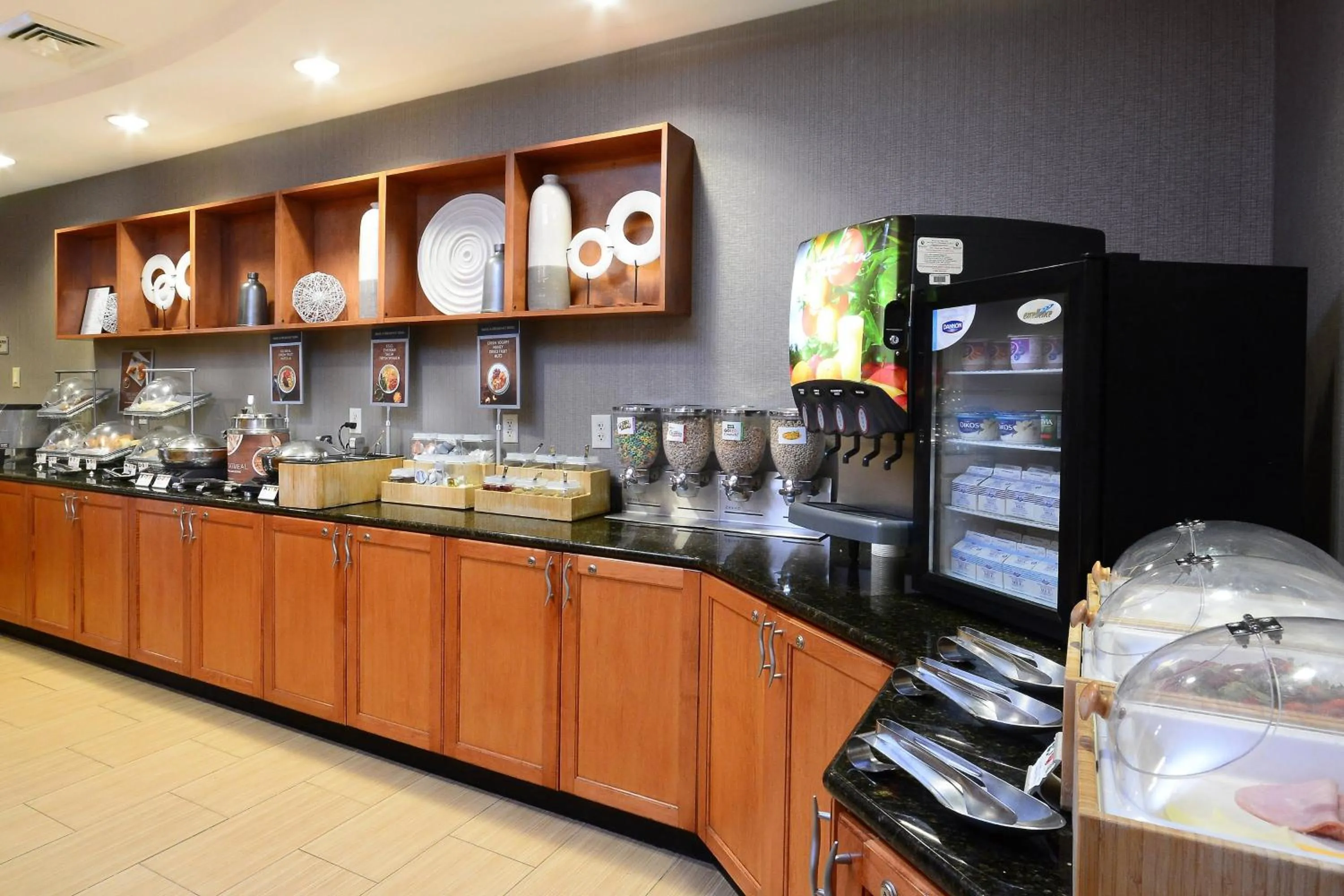 Breakfast in SpringHill Suites by Marriott Lynchburg Airport/University Area