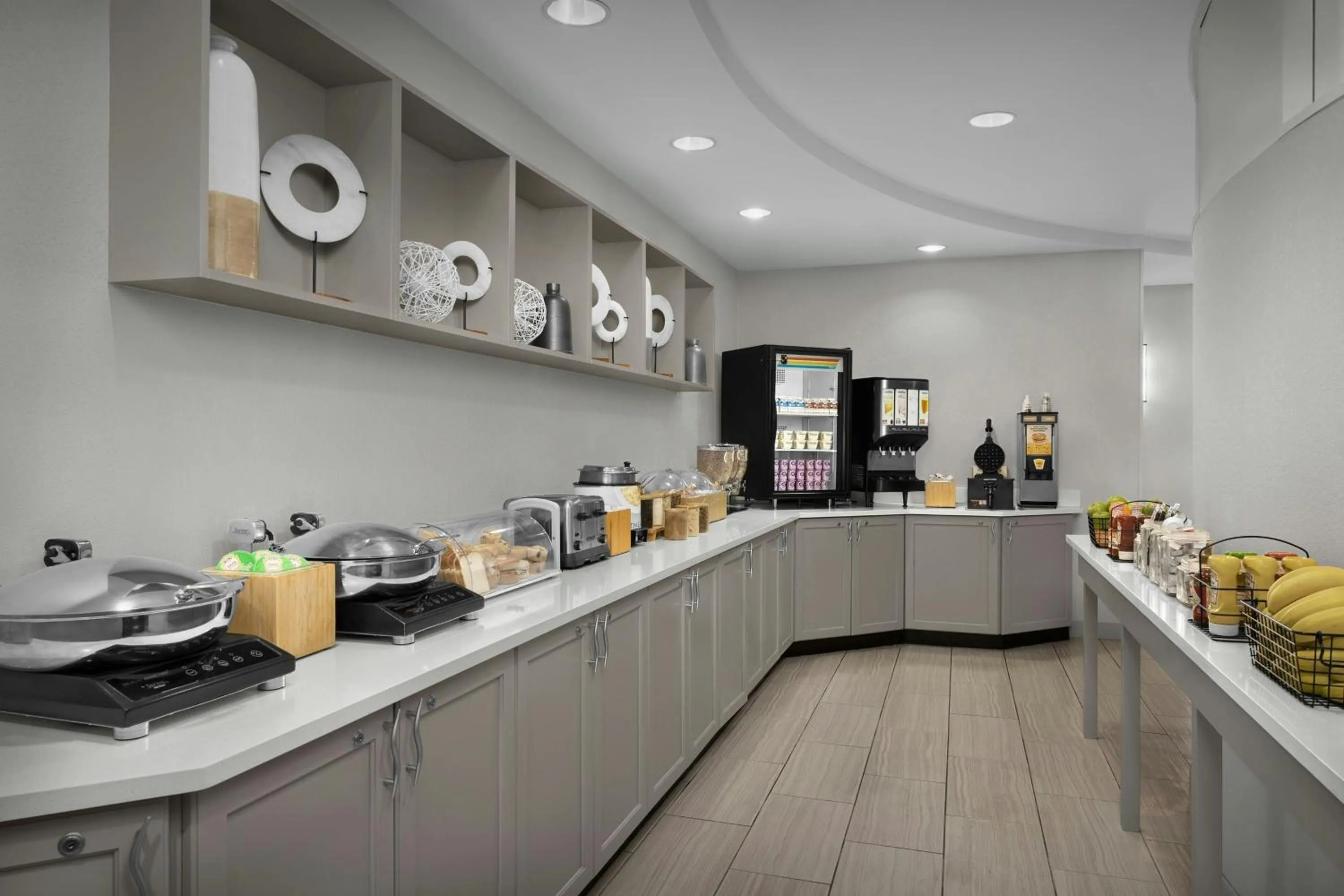 Breakfast in SpringHill Suites by Marriott Lynchburg Airport/University Area