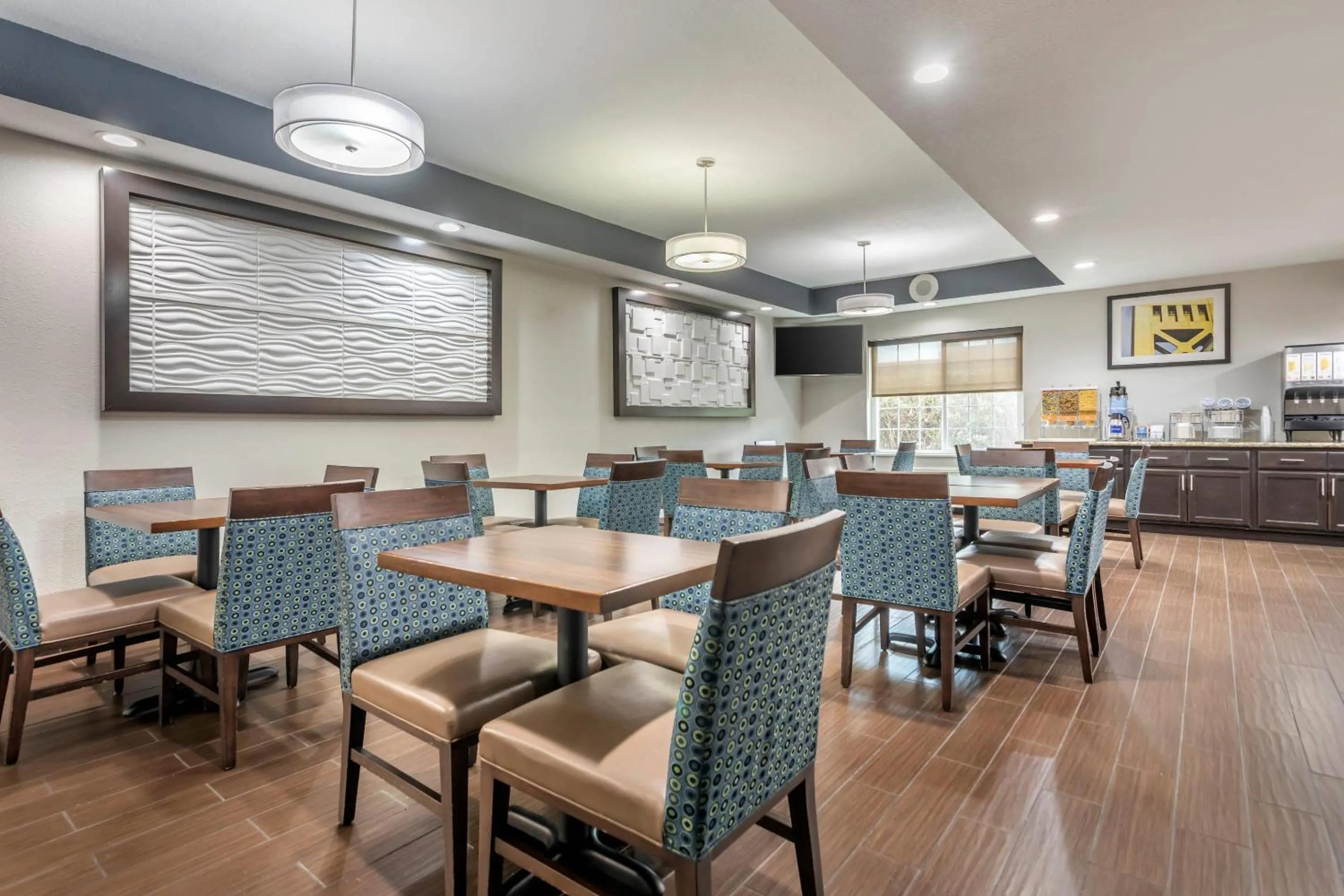 Breakfast in Comfort Suites Downtown Sacramento