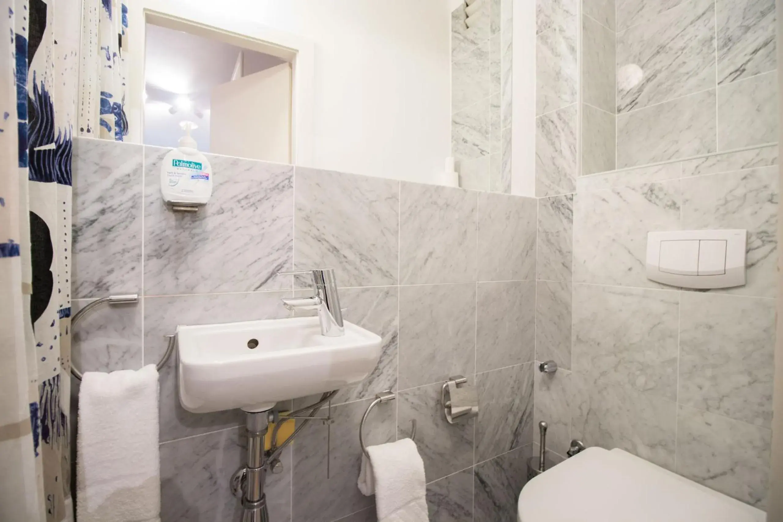 Two-Bedroom Apartment in HeyMi Apartments Schwedenplatz Two-Bedroom Apartment in HeyMi Apartments Schwedenplatz