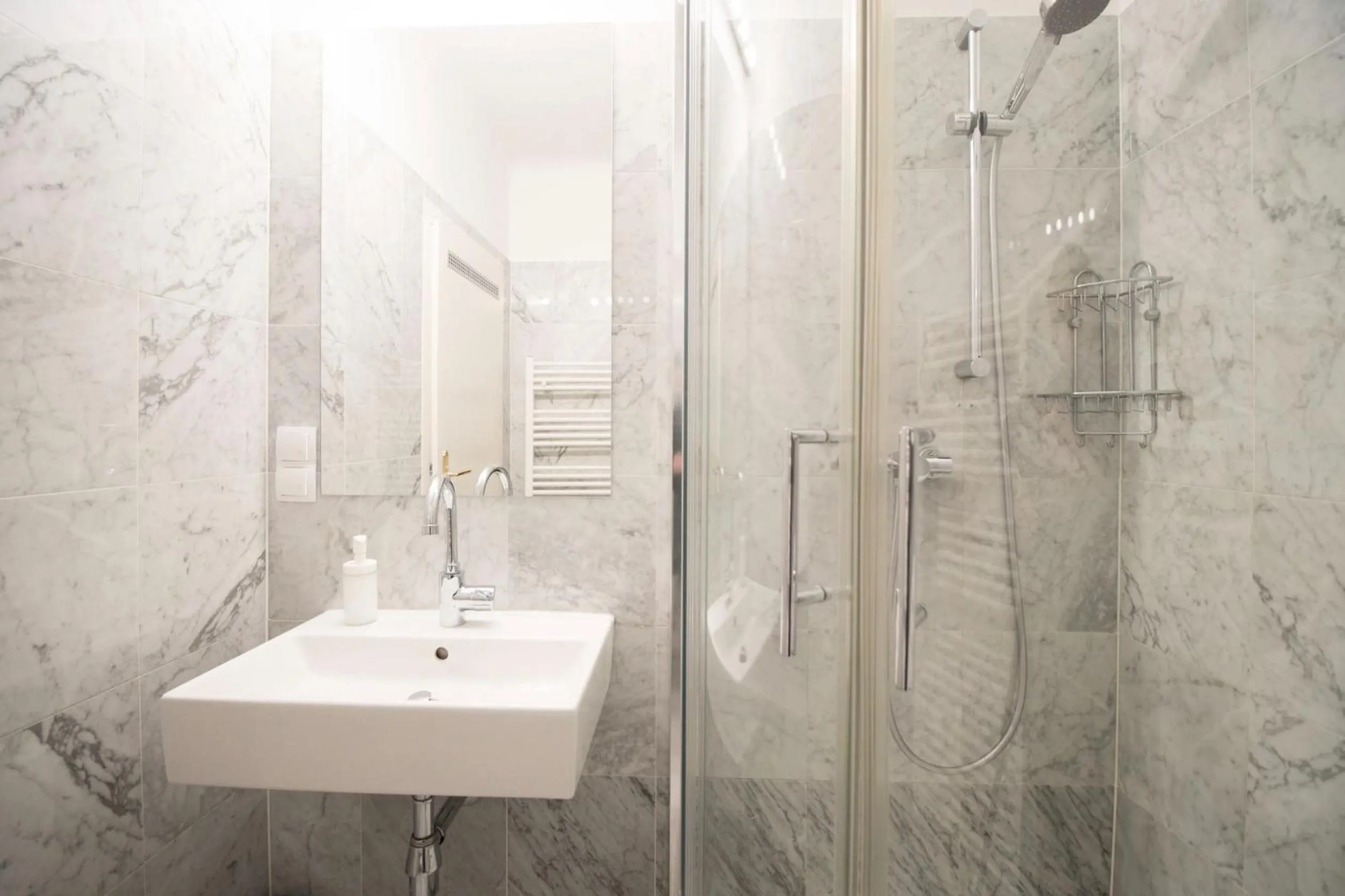 Two-Bedroom Apartment in HeyMi Apartments Schwedenplatz