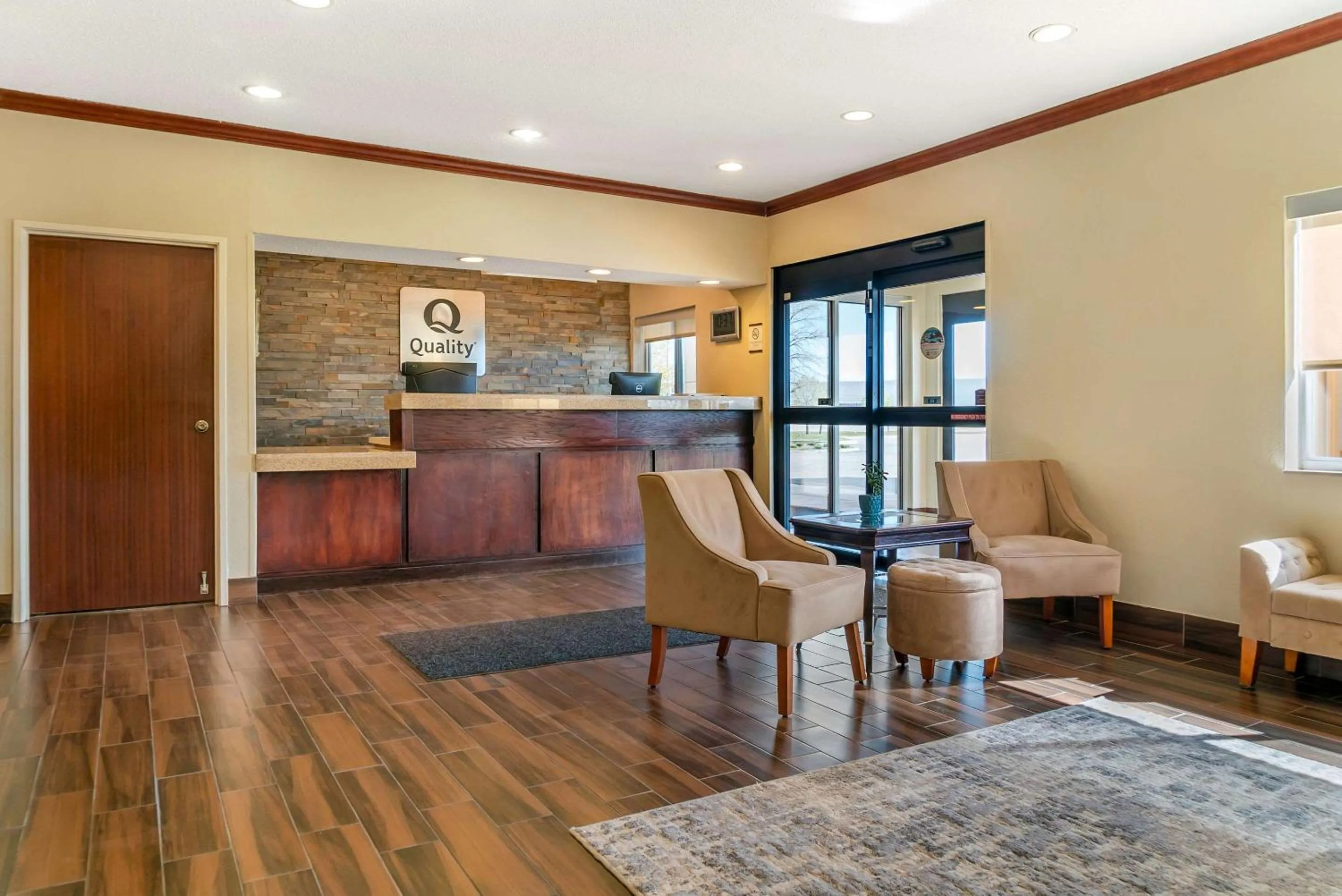 Lobby or reception in Quality Inn & Suites