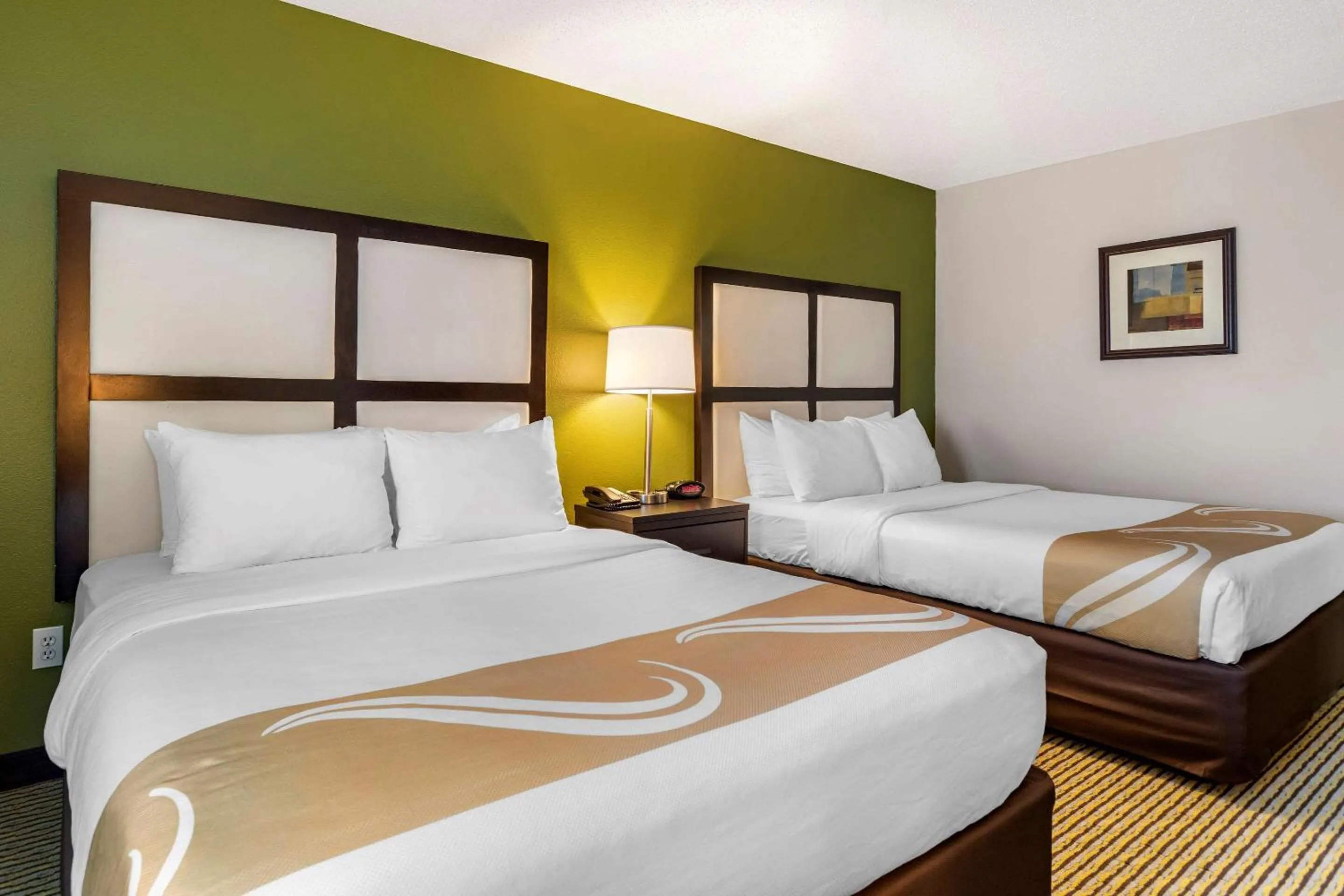 Photo of the whole room, Bed in Quality Inn & Suites