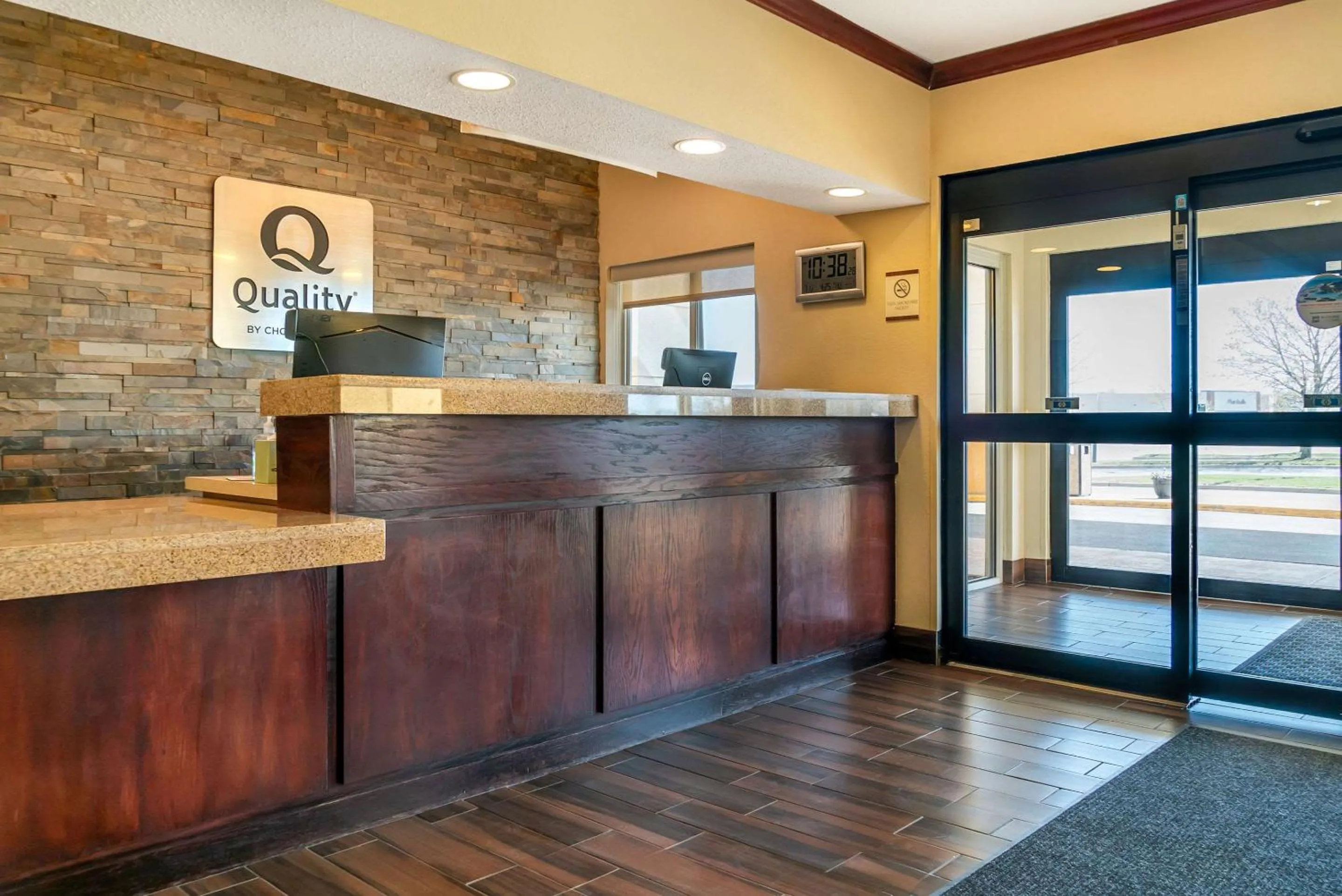 Lobby or reception in Quality Inn & Suites