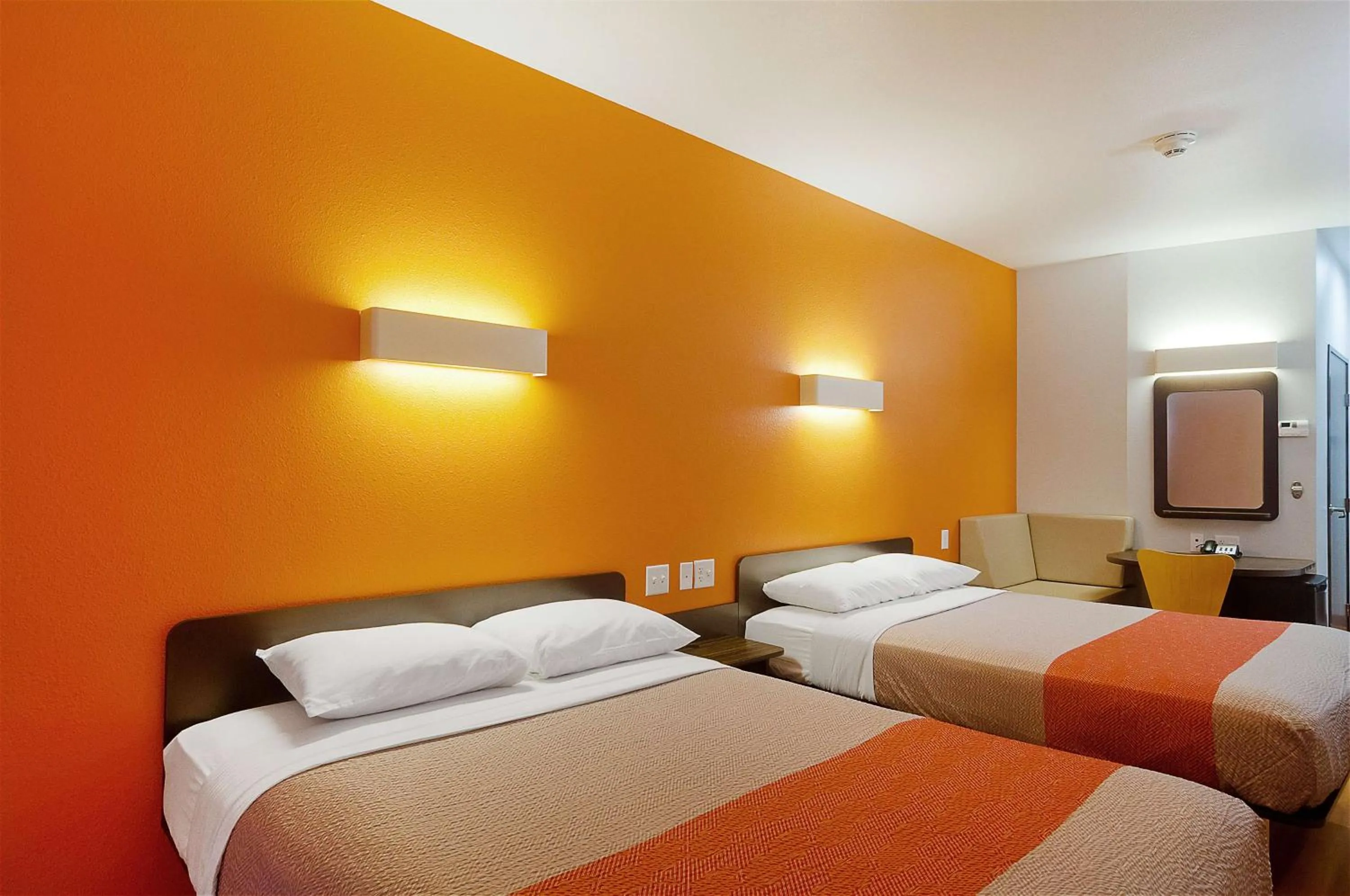 Seating area, Bed in Motel 6-Midland, TX