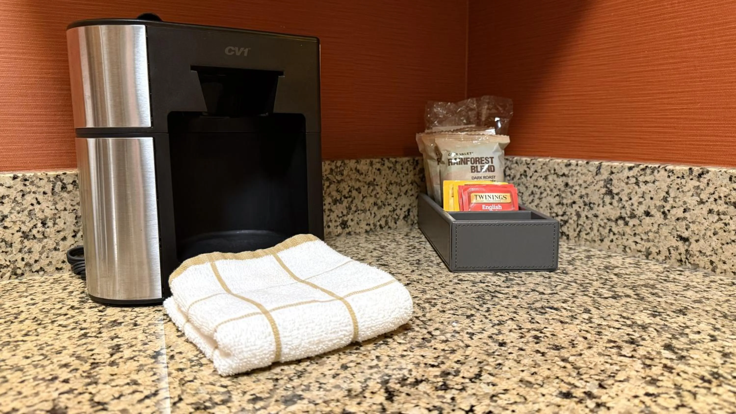 Coffee/tea facilities in Residence Inn Kansas City Airport