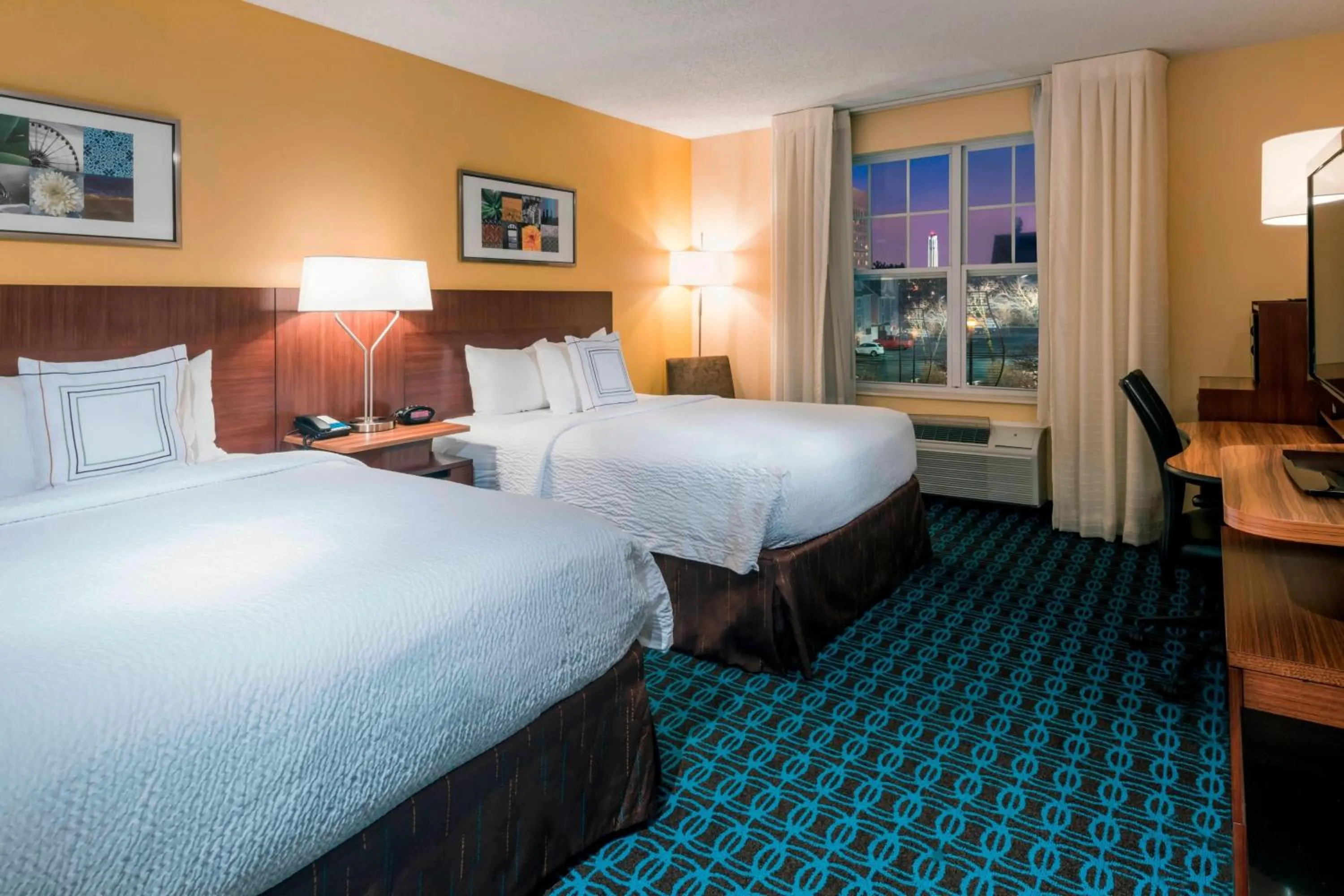 Photo of the whole room, Bed in Fairfield Inn Kansas City Downtown/Union Hill