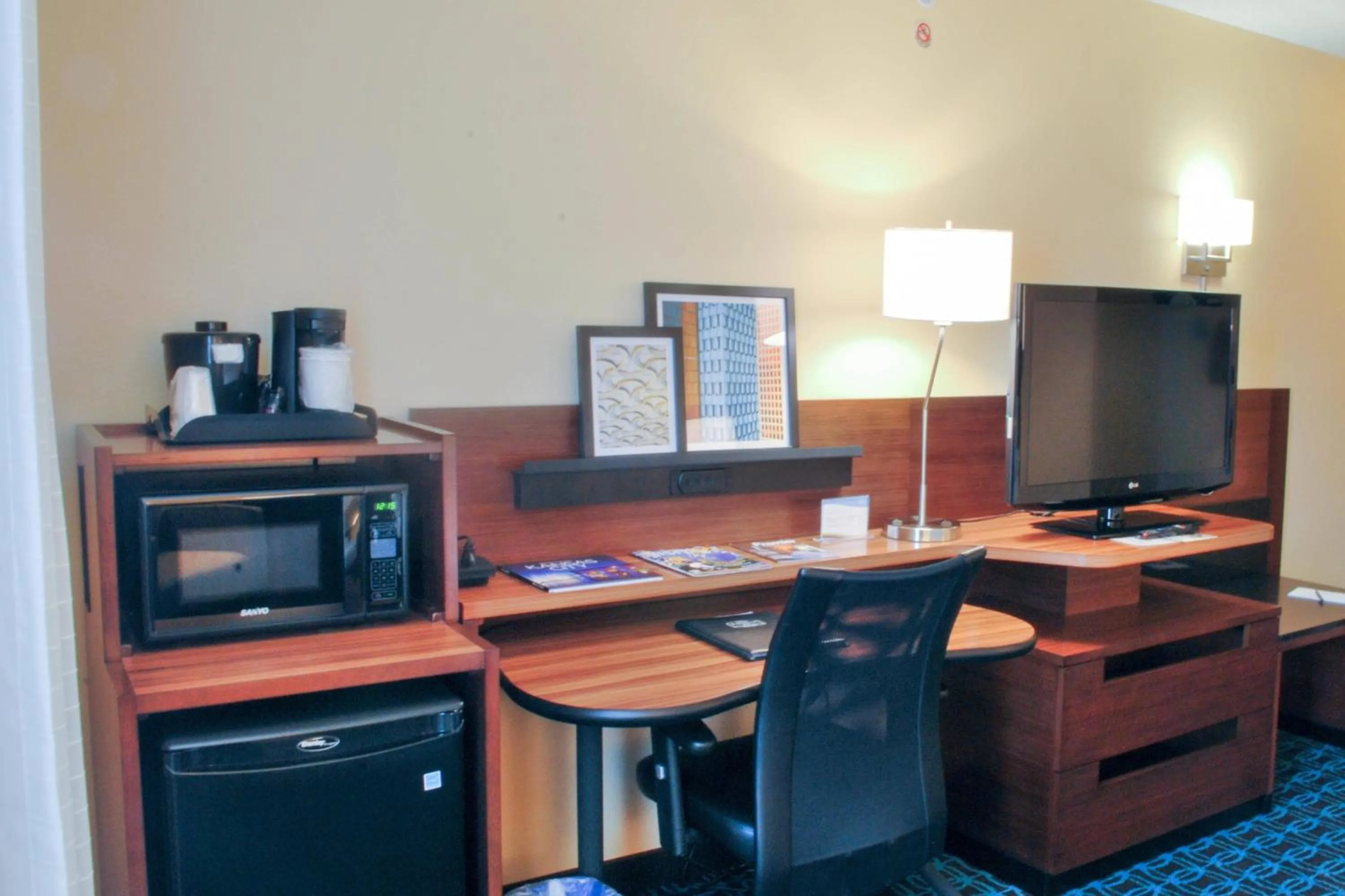 Photo of the whole room in Fairfield Inn Kansas City Downtown/Union Hill