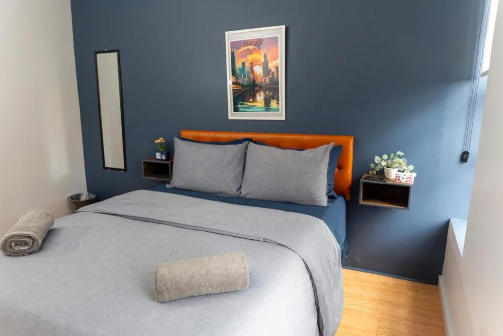 Bed in Chicago Parthenon Hostel