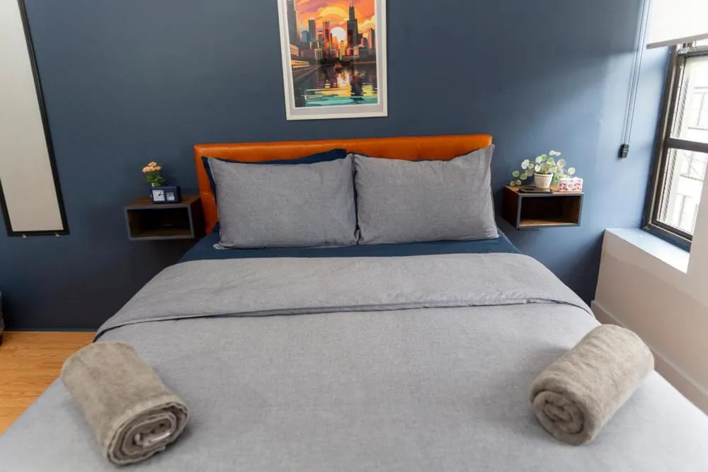 Bed in Chicago Parthenon Hostel