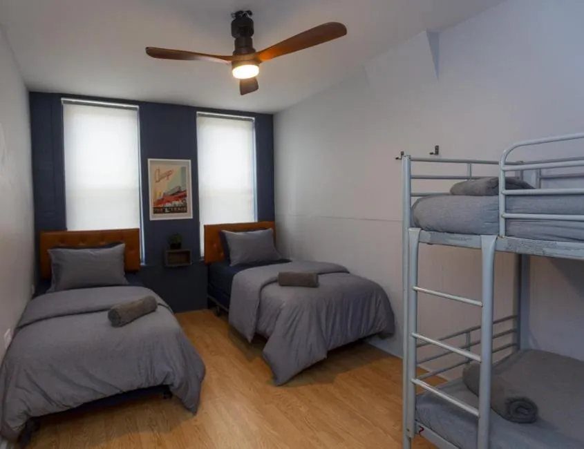 Bed in Chicago Parthenon Hostel