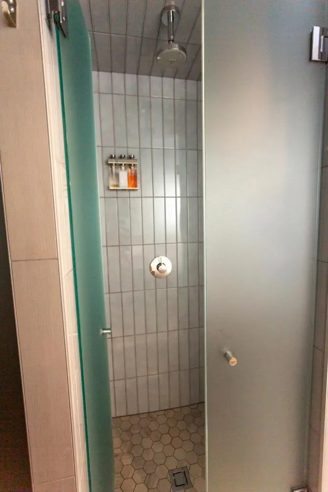 Chicago Parthenon Hostel