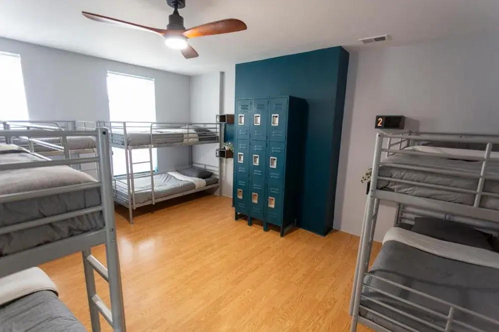 Bed in 8-Bed Female Dormitory Room in Chicago Parthenon Hostel Bed in 8-Bed Female Dormitory Room in Chicago Parthenon Hostel