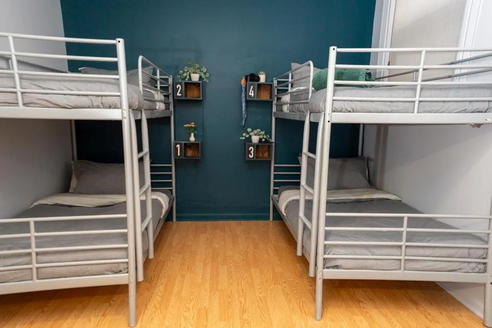 Bed in Chicago Parthenon Hostel