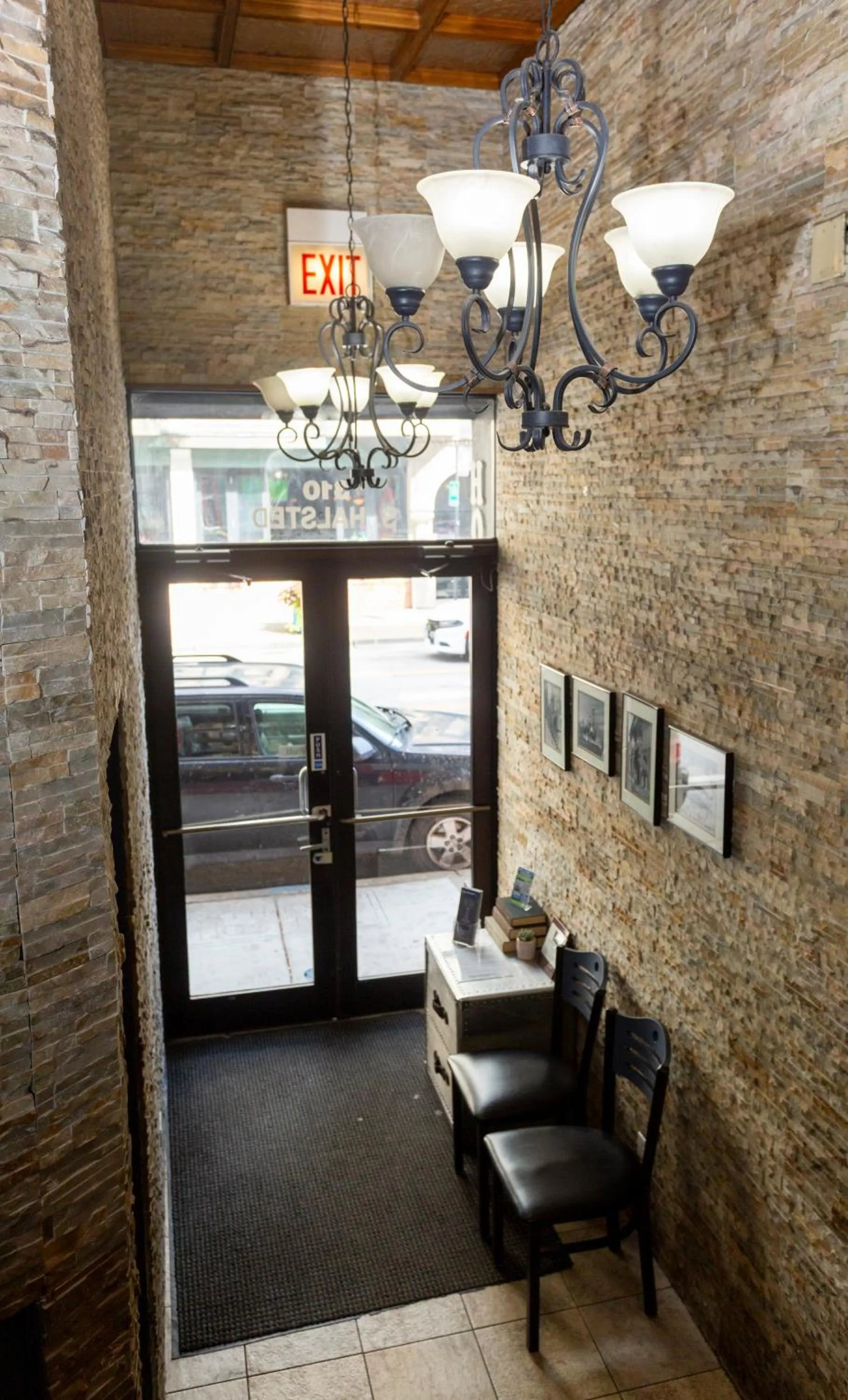 Property building in Chicago Parthenon Hostel