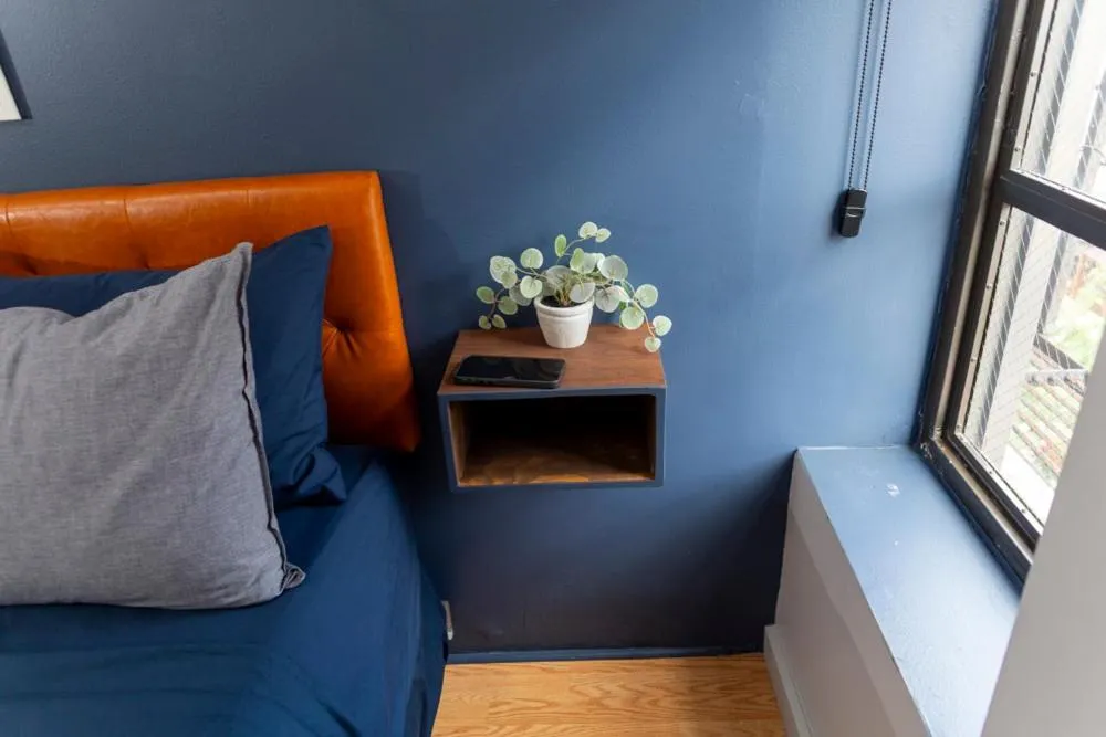 Chicago Parthenon Hostel