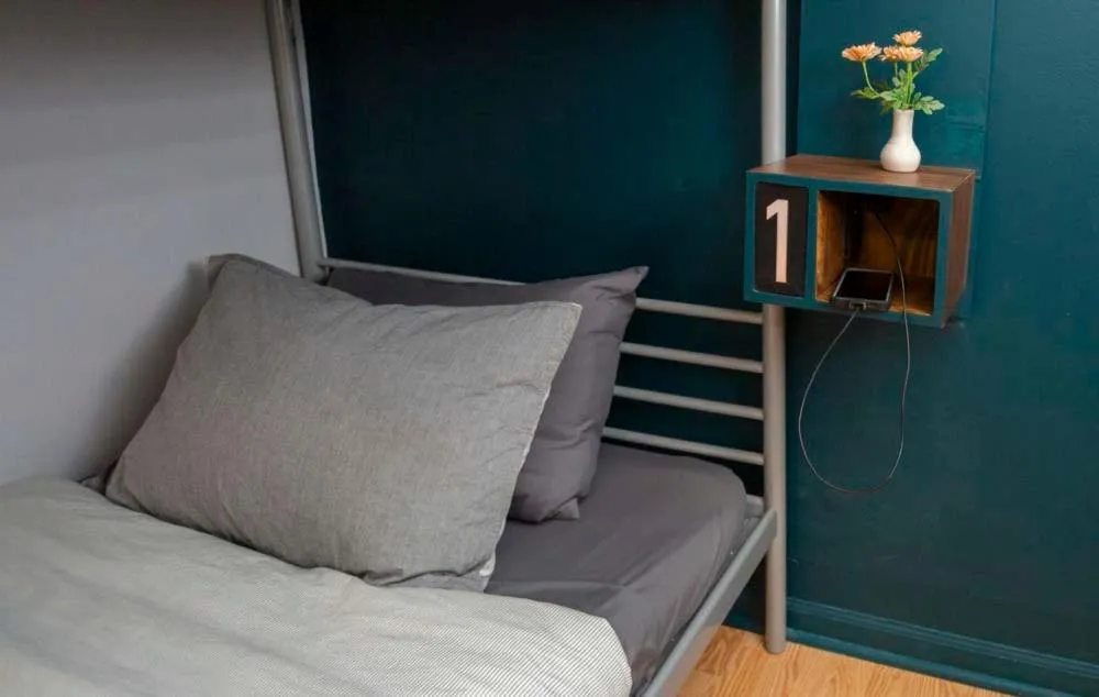 Bed in Chicago Parthenon Hostel