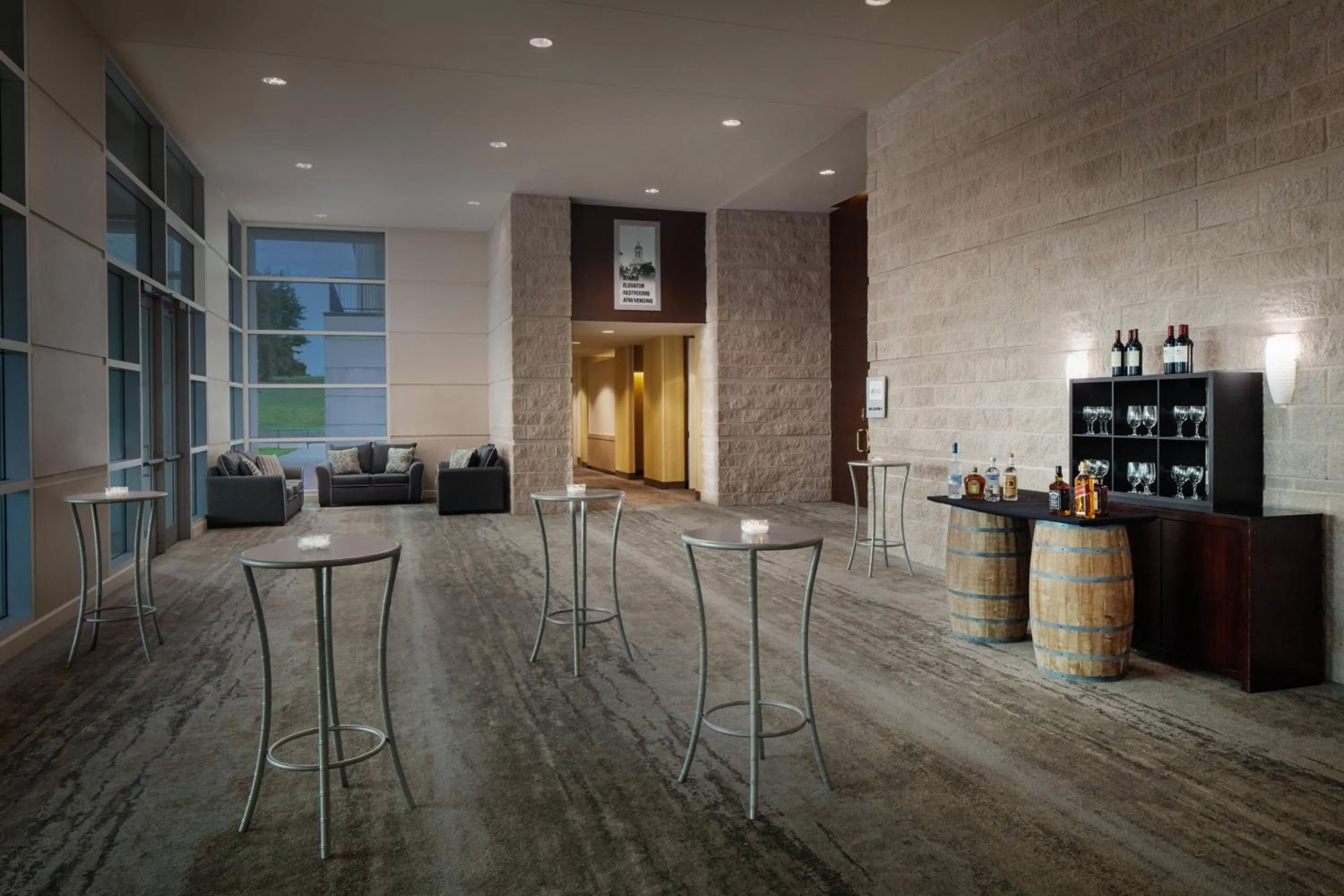 Lobby or reception in Macon Marriott City Center