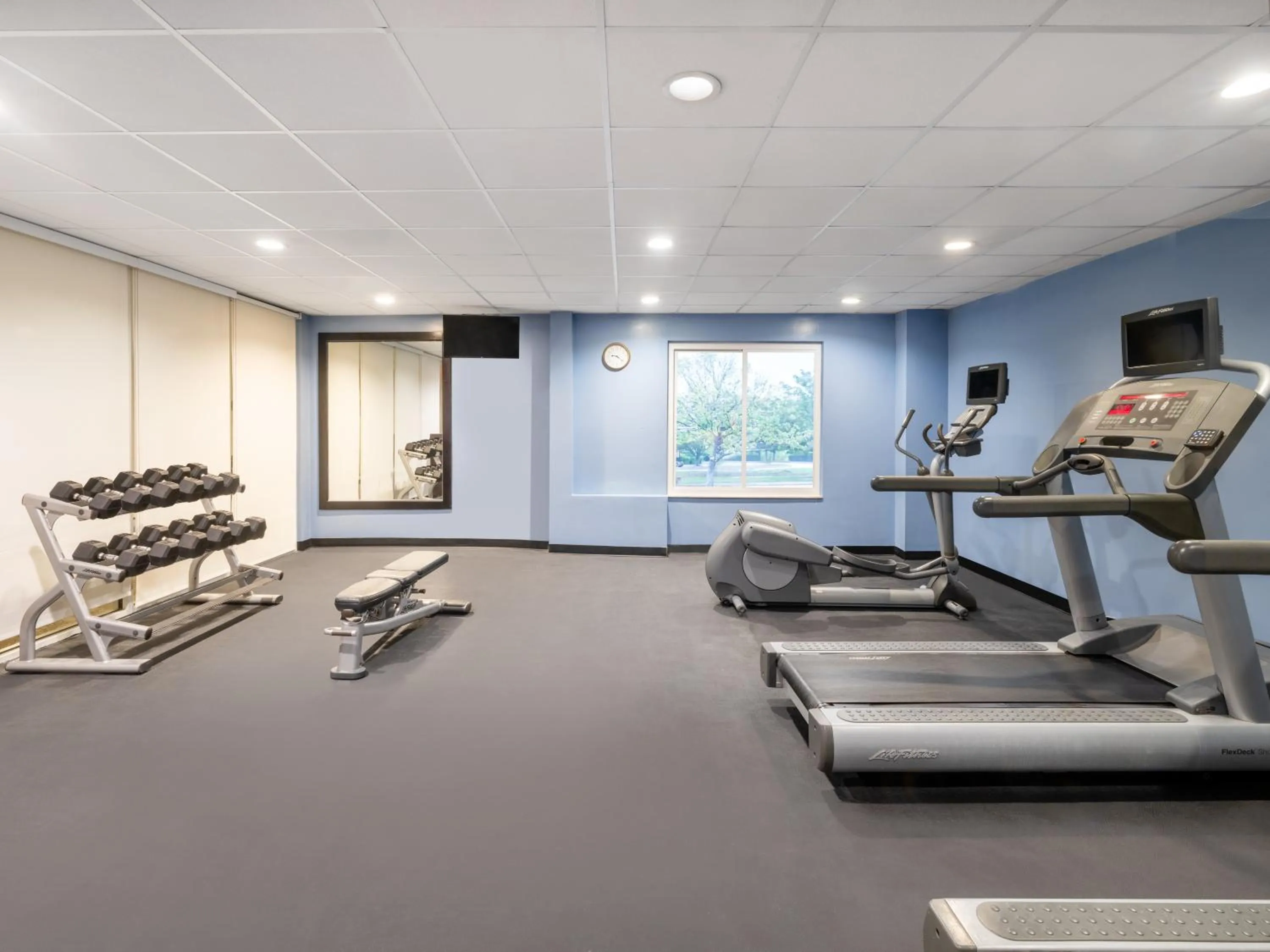 Fitness centre/facilities in Garner Hotel Macon West by IHG