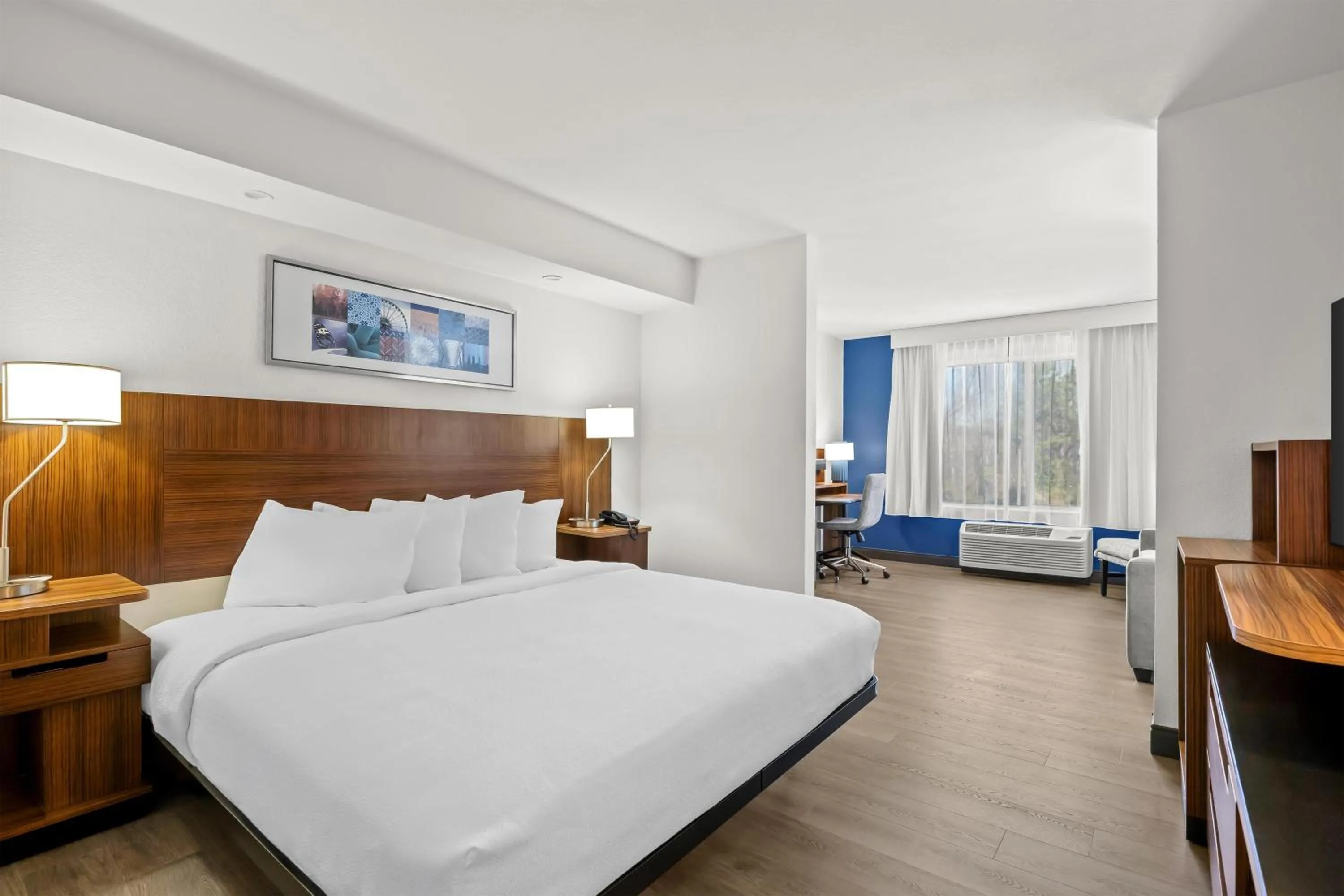Bed in Spark by Hilton Macon North