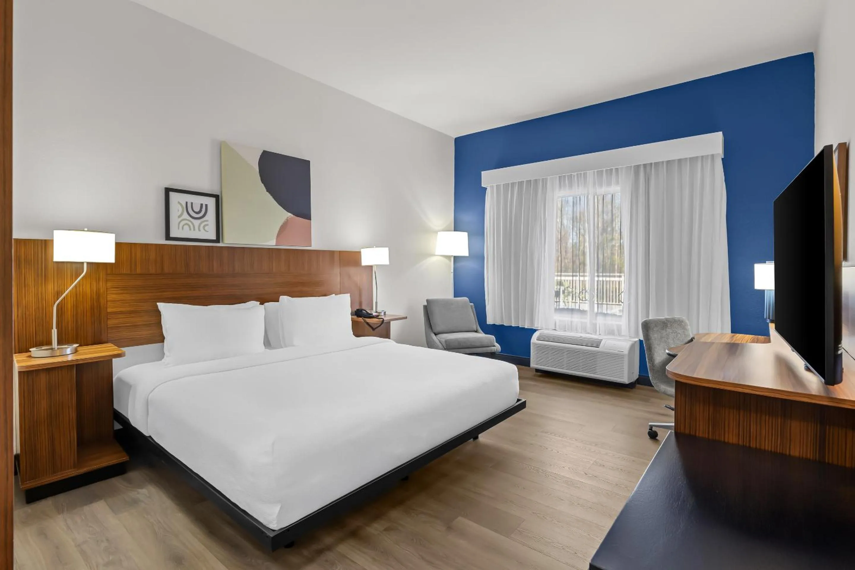 Bedroom, Bed in Spark by Hilton Macon North