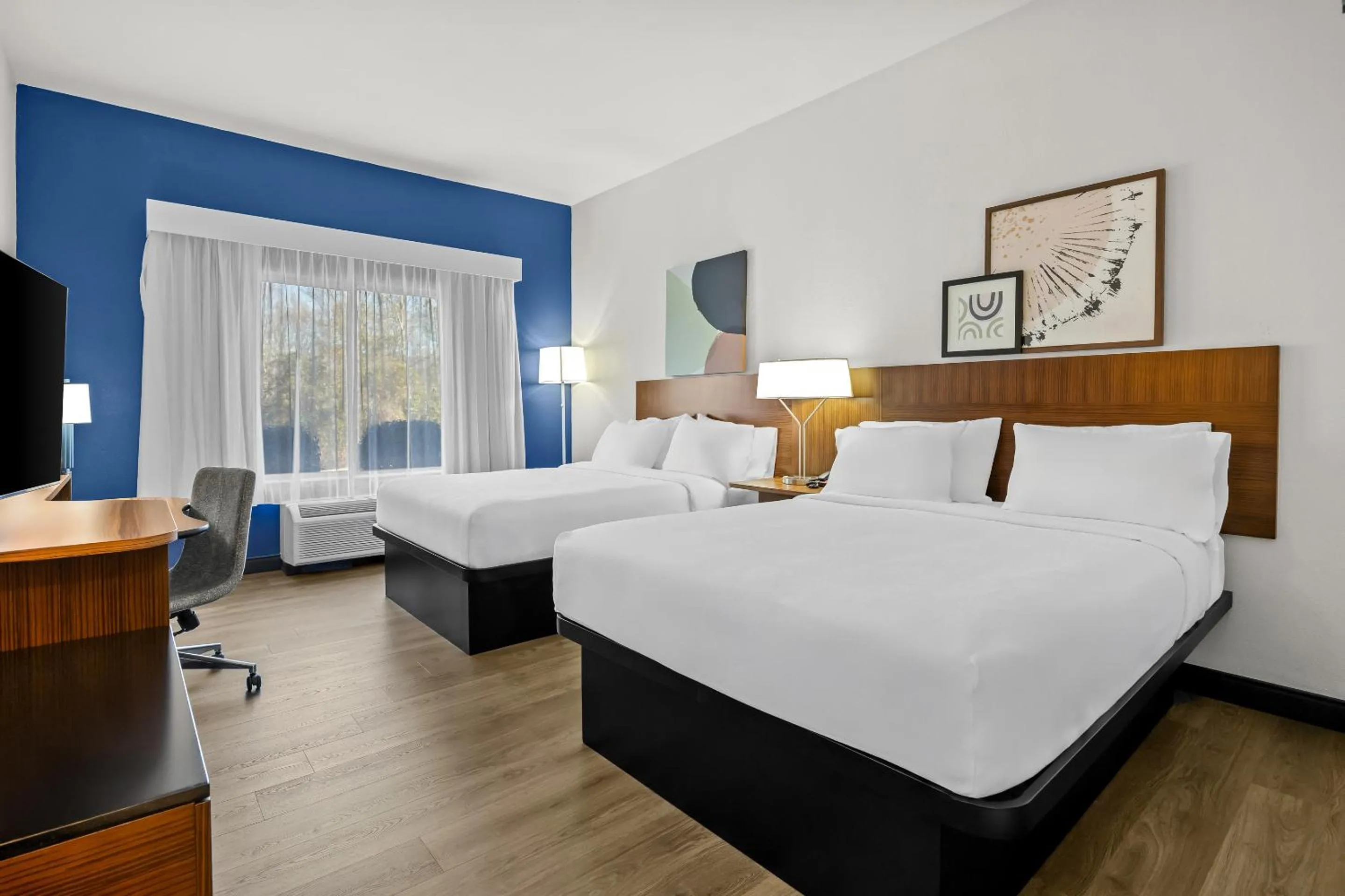 Bedroom, Bed in Spark by Hilton Macon North