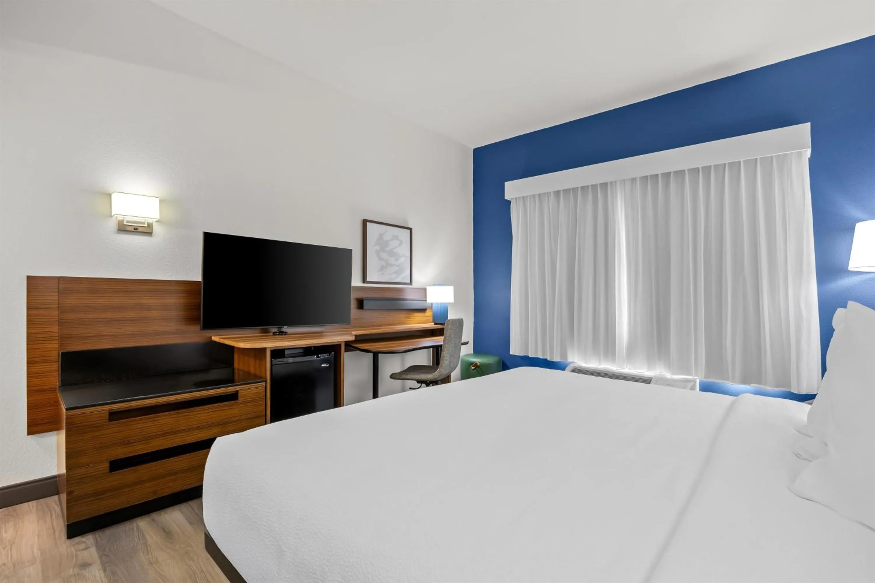 Bed in Spark by Hilton Macon North