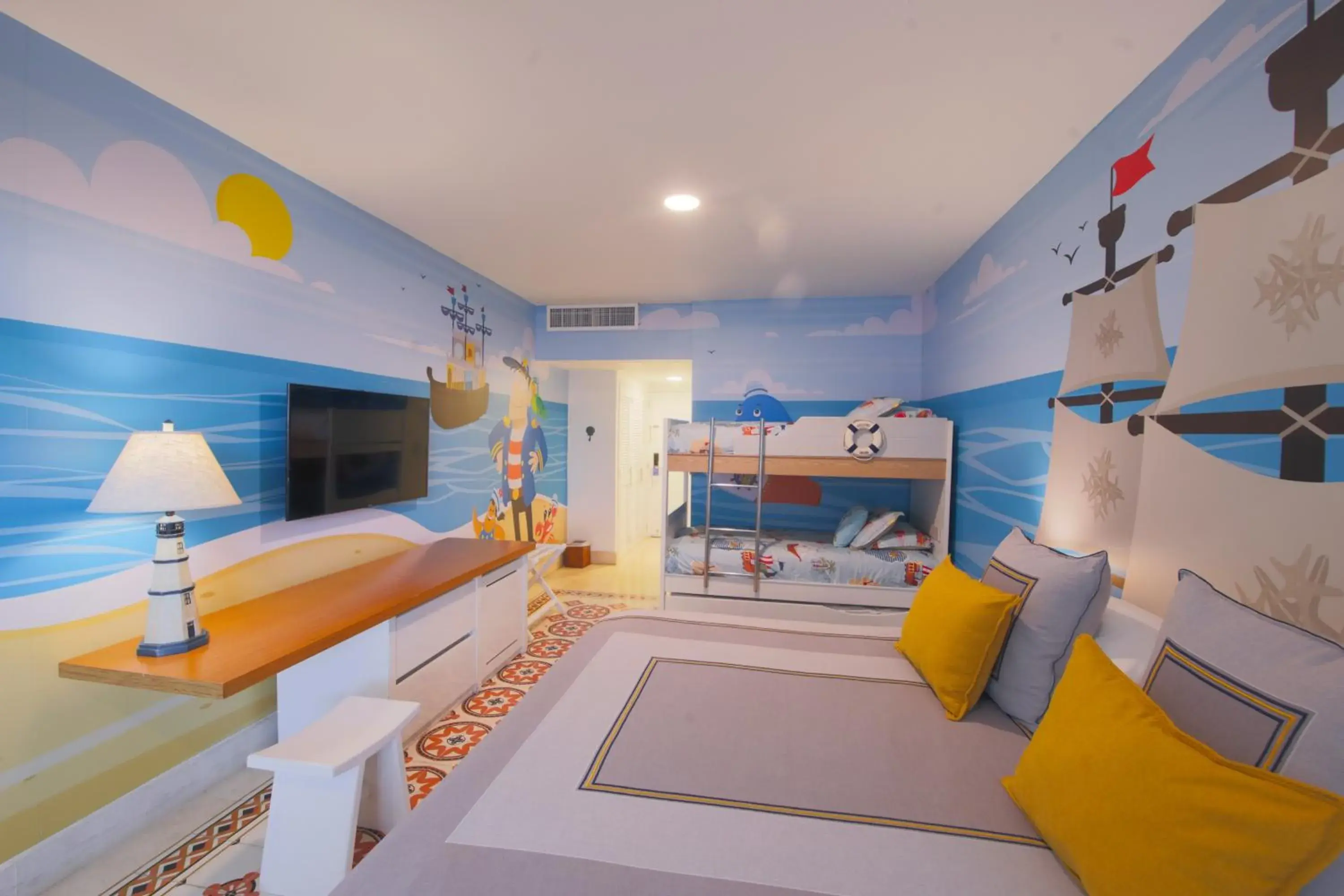 Family Room in Hotel Las Americas Casa de Playa Family Room in Hotel Las Americas Casa de Playa