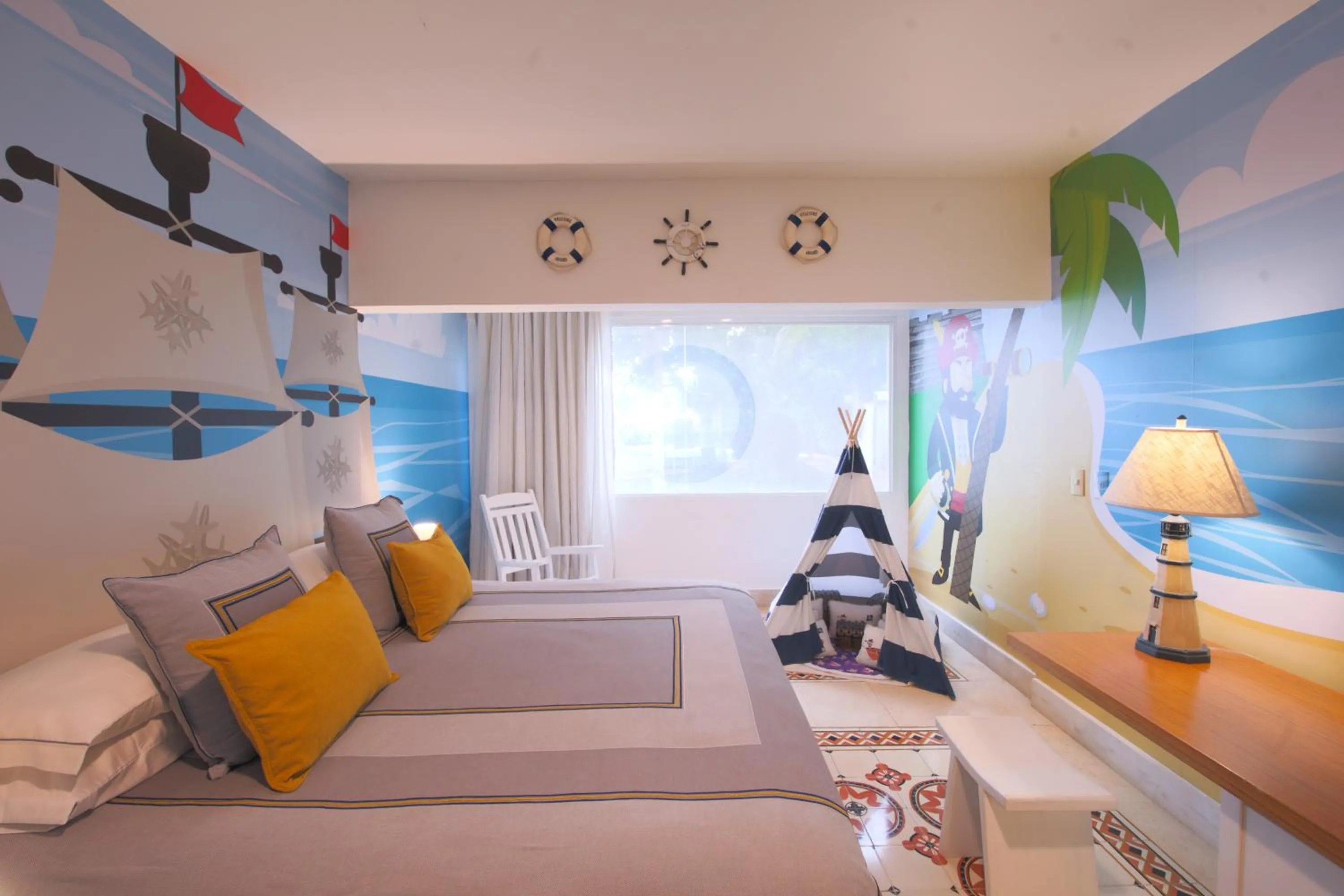 Bed in Hotel Las Americas Casa de Playa