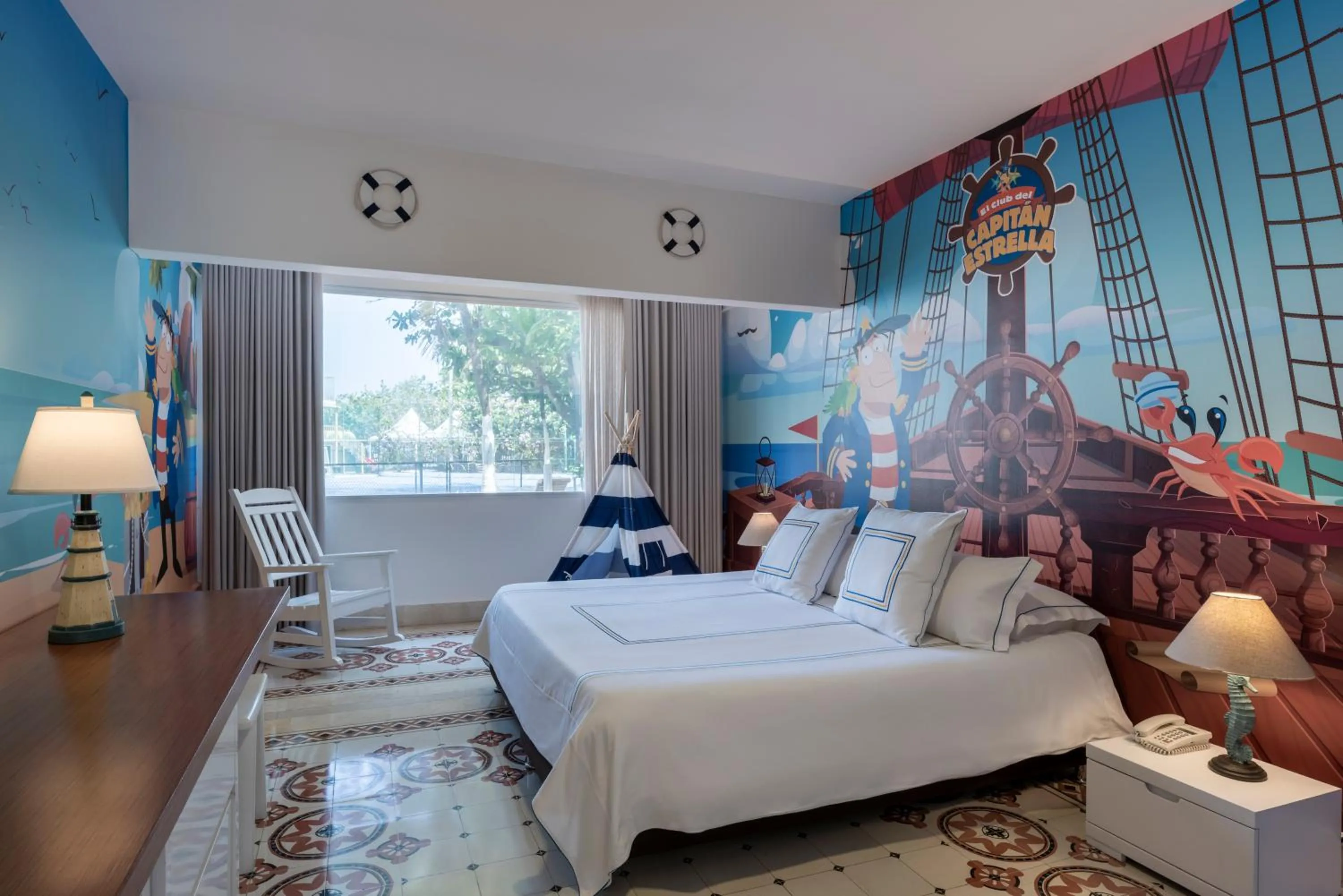 Bed in Hotel Las Americas Casa de Playa