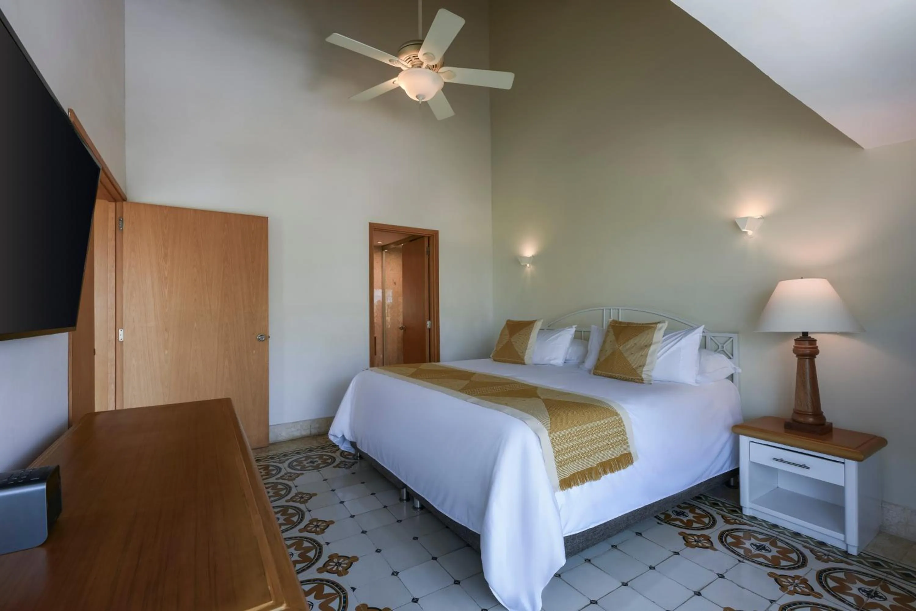 Bed in Hotel Las Americas Casa de Playa