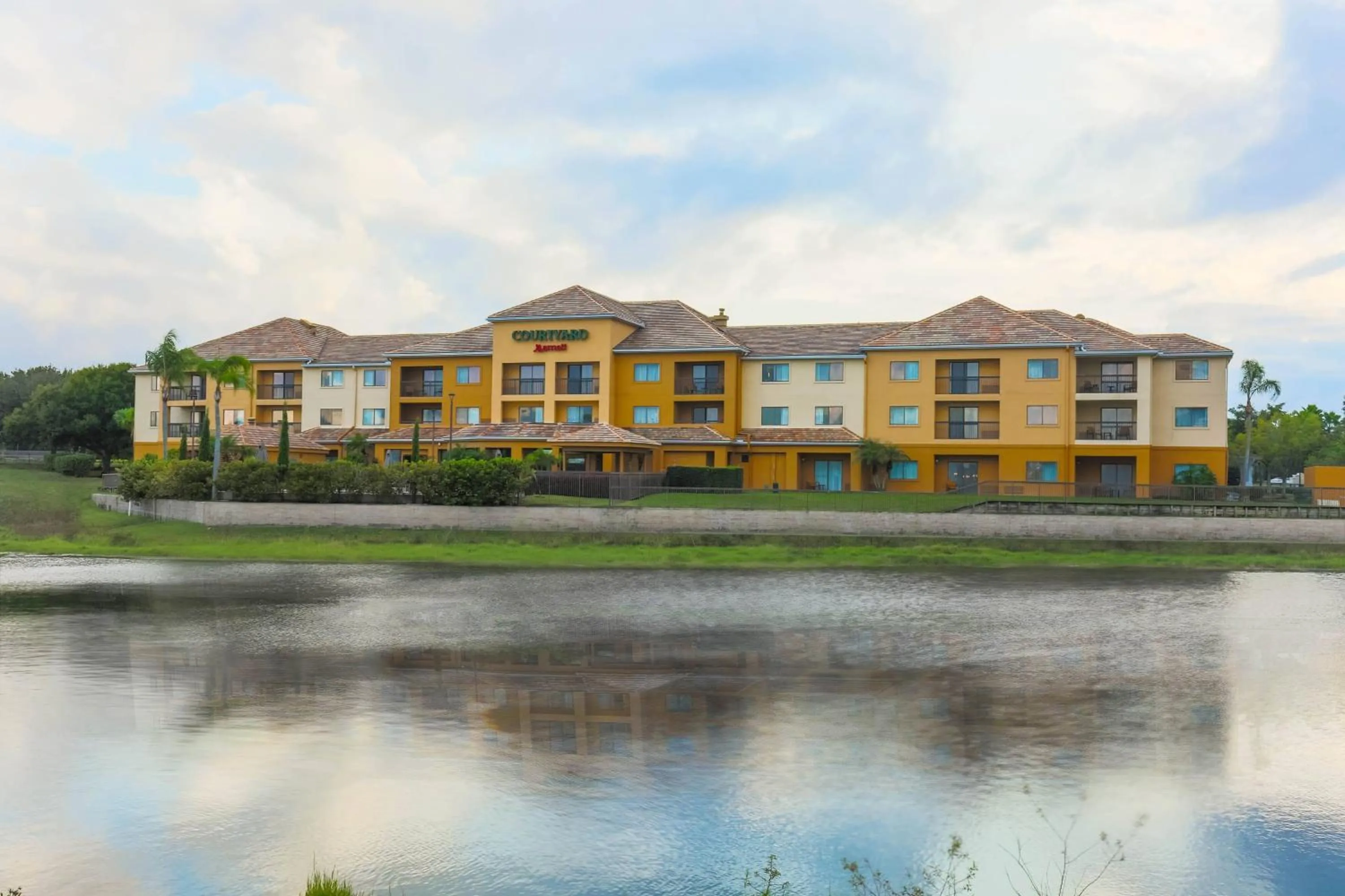 Property building in Courtyard by Marriott Orlando Lake Mary North