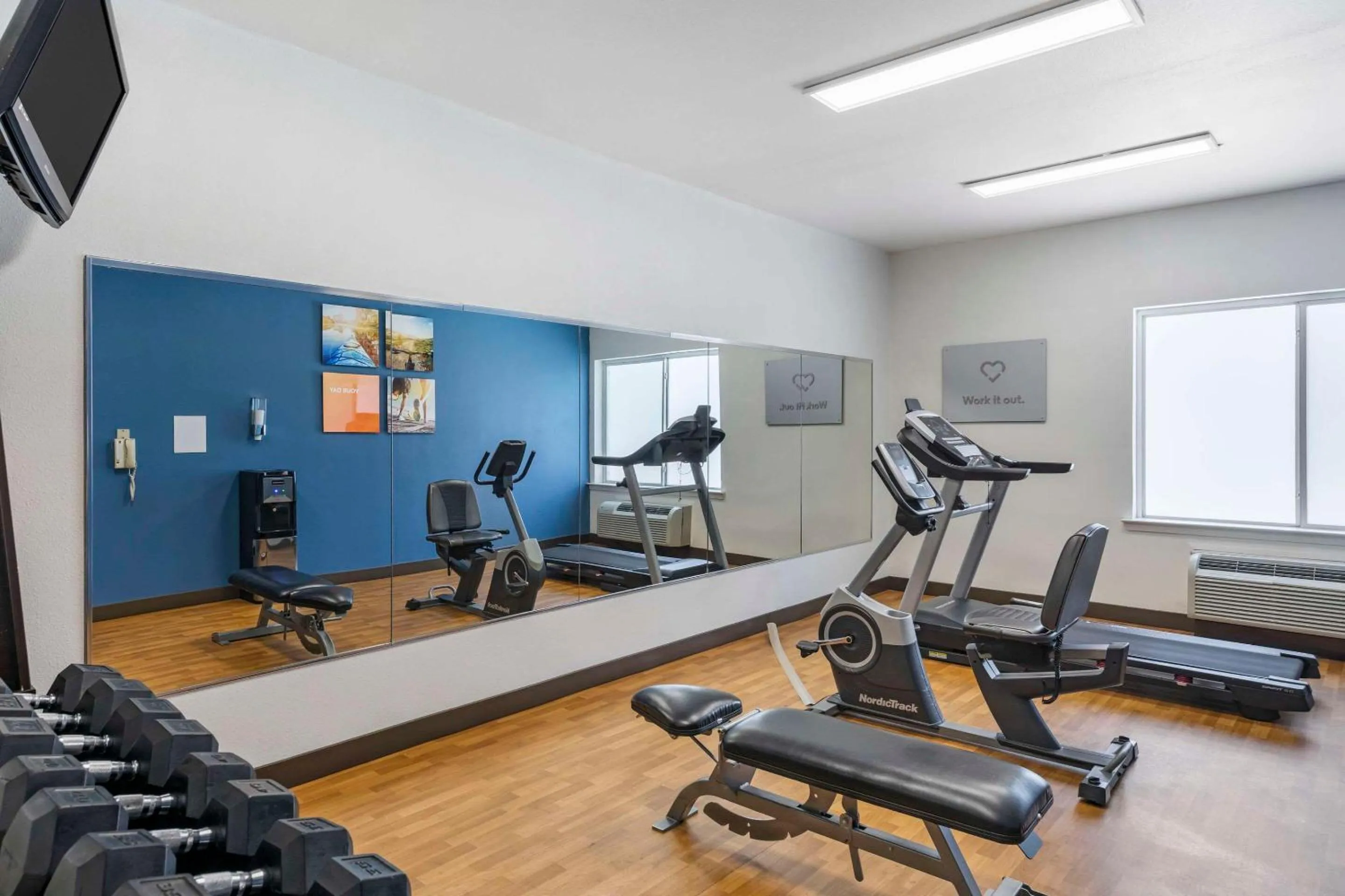 Fitness centre/facilities in Comfort Suites Tulare Sequoia Gateway