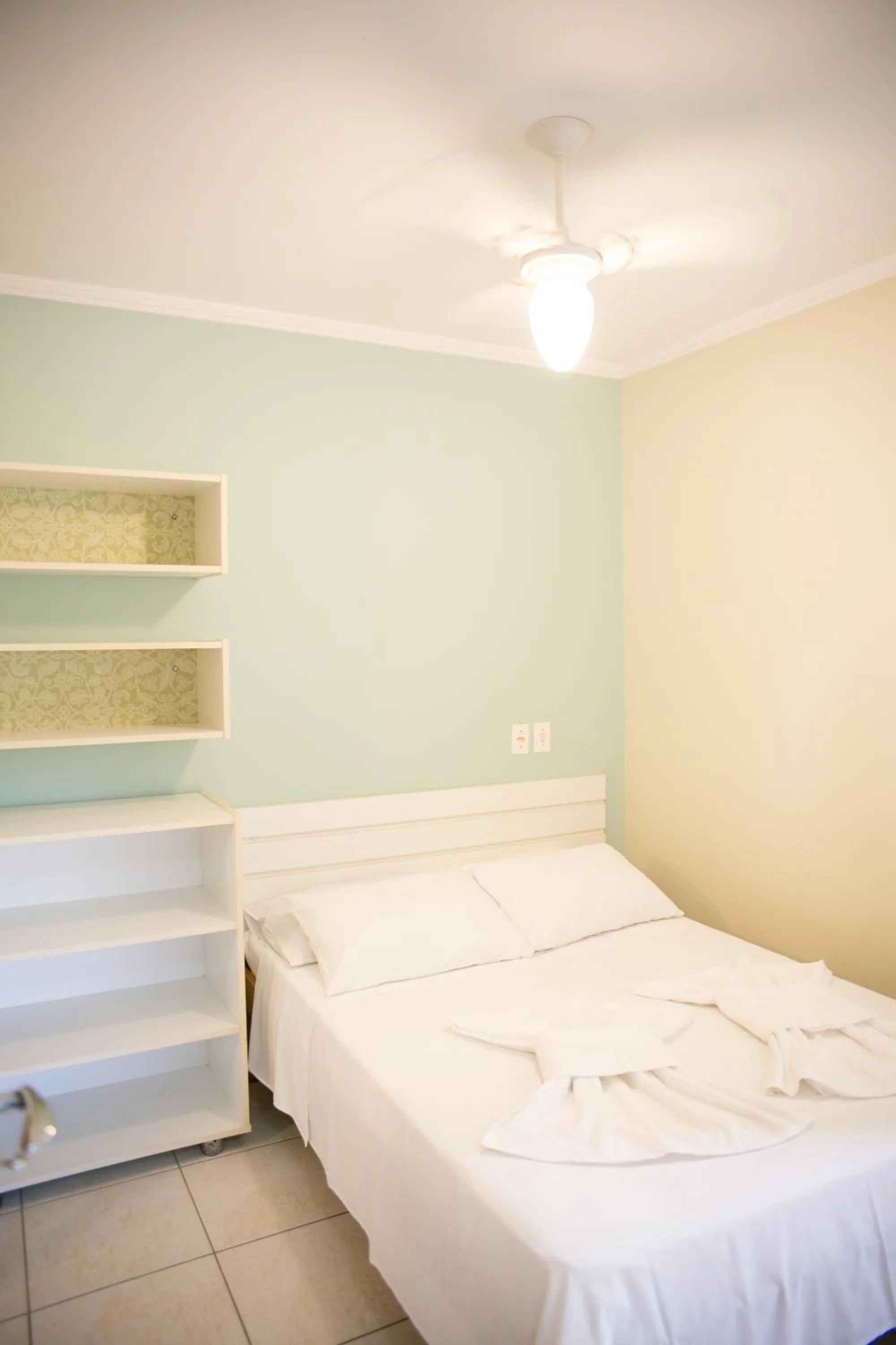 Bedroom in Lorenza by Paramar