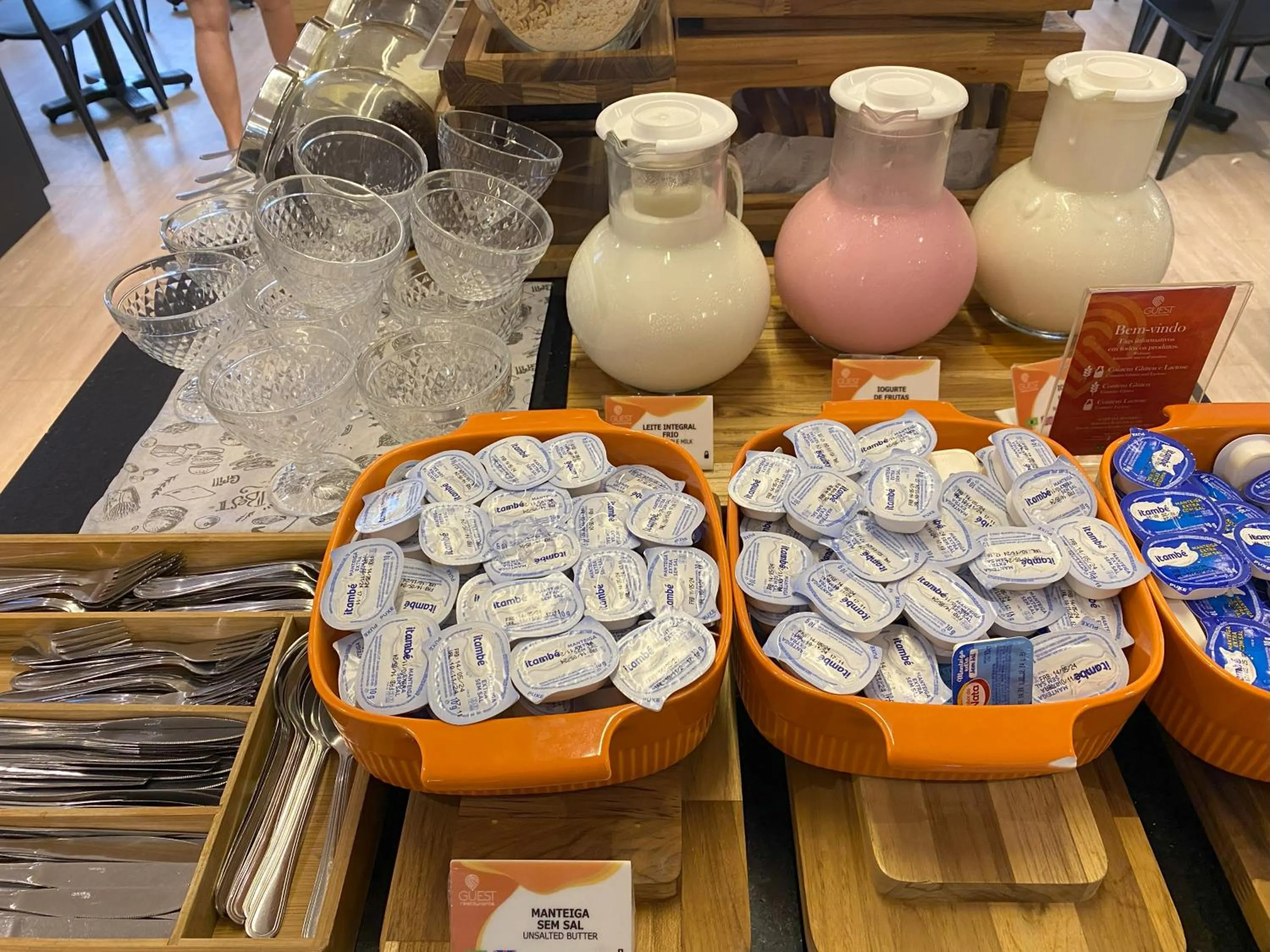 Restaurant/places to eat in Quality Suites Vila Velha