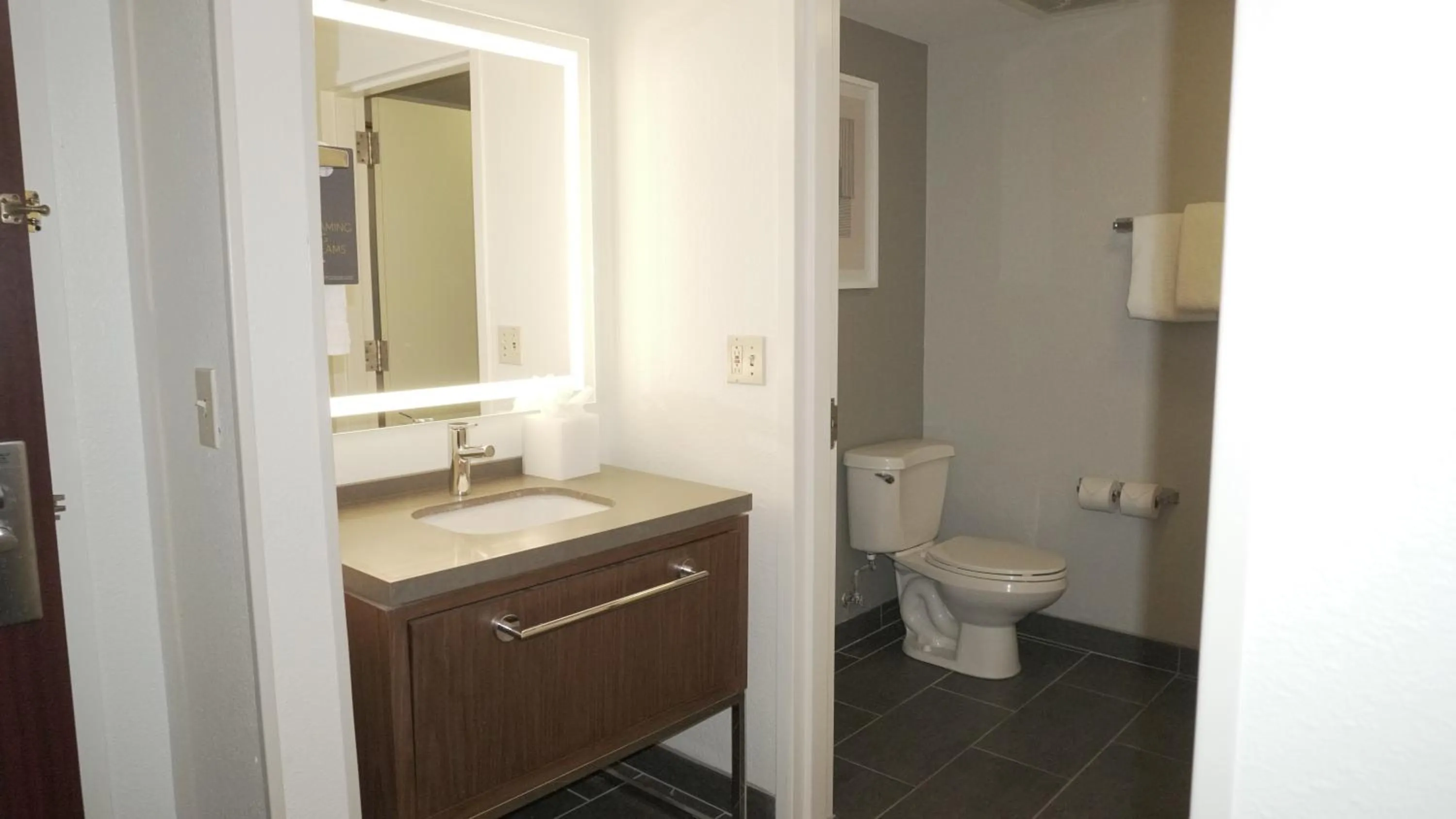 Courtyard Memphis East/Bill Morris Parkway