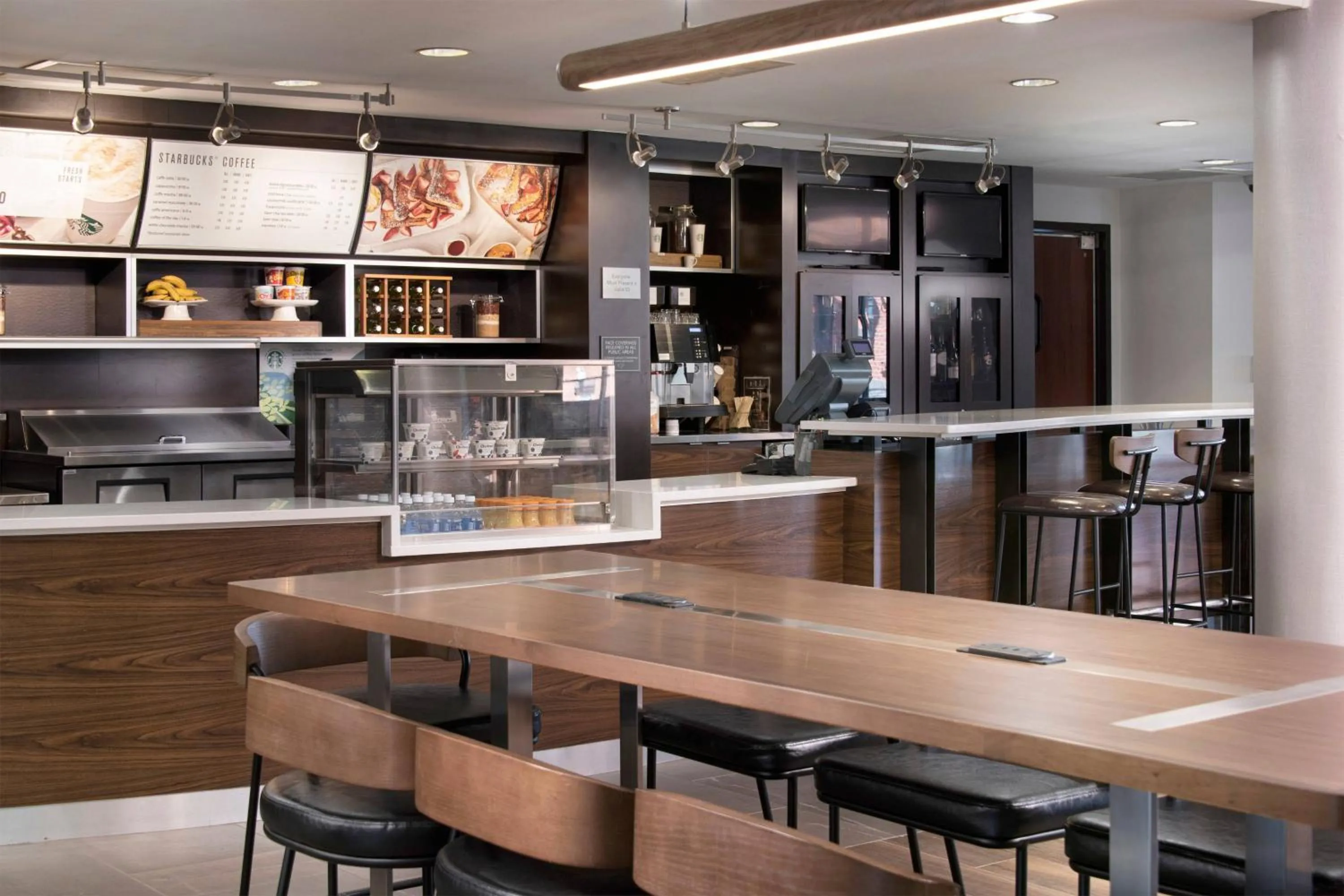 Restaurant/places to eat in Courtyard Memphis Collierville