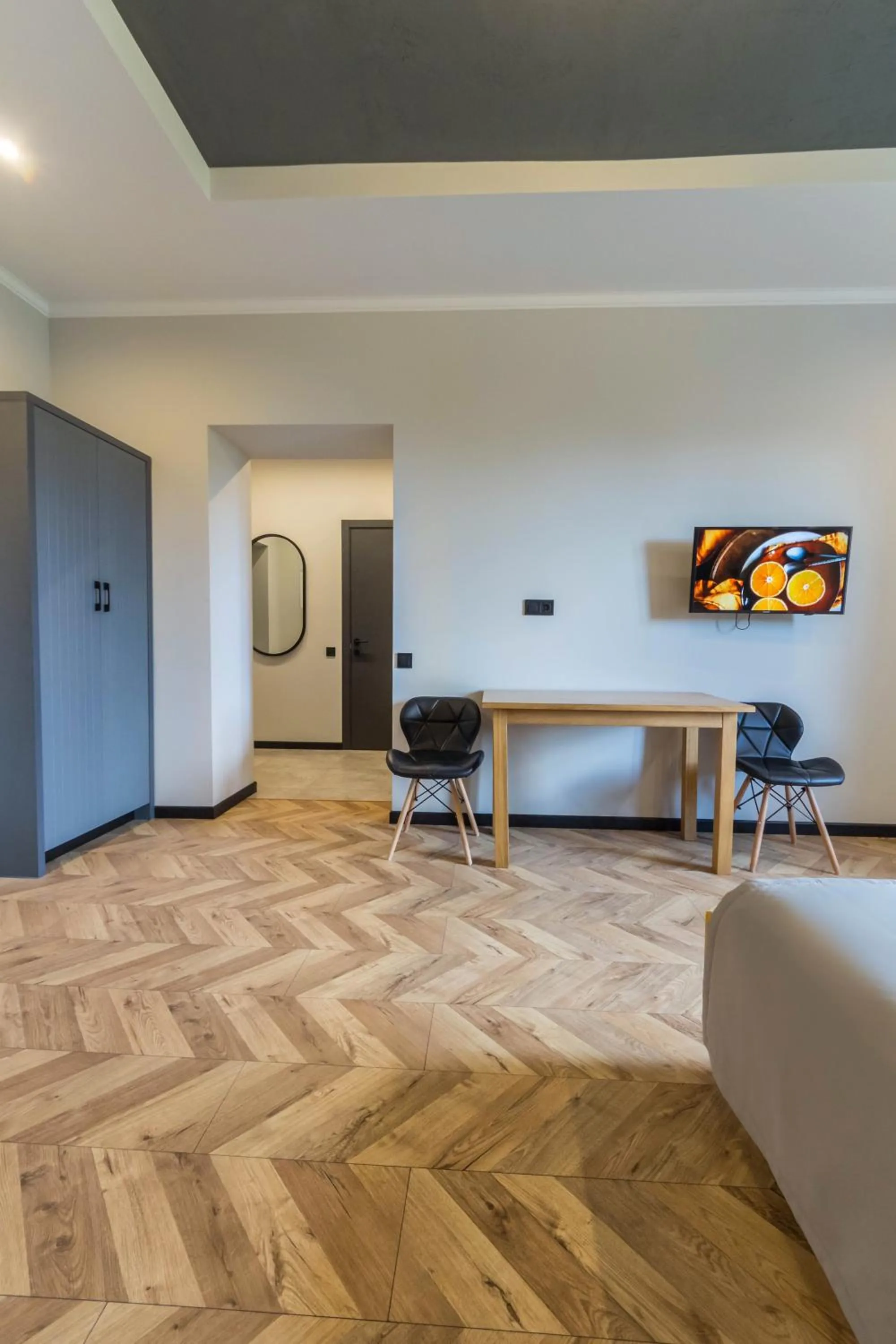 TV and multimedia in Idea Design Apart-Hotel Prorizna